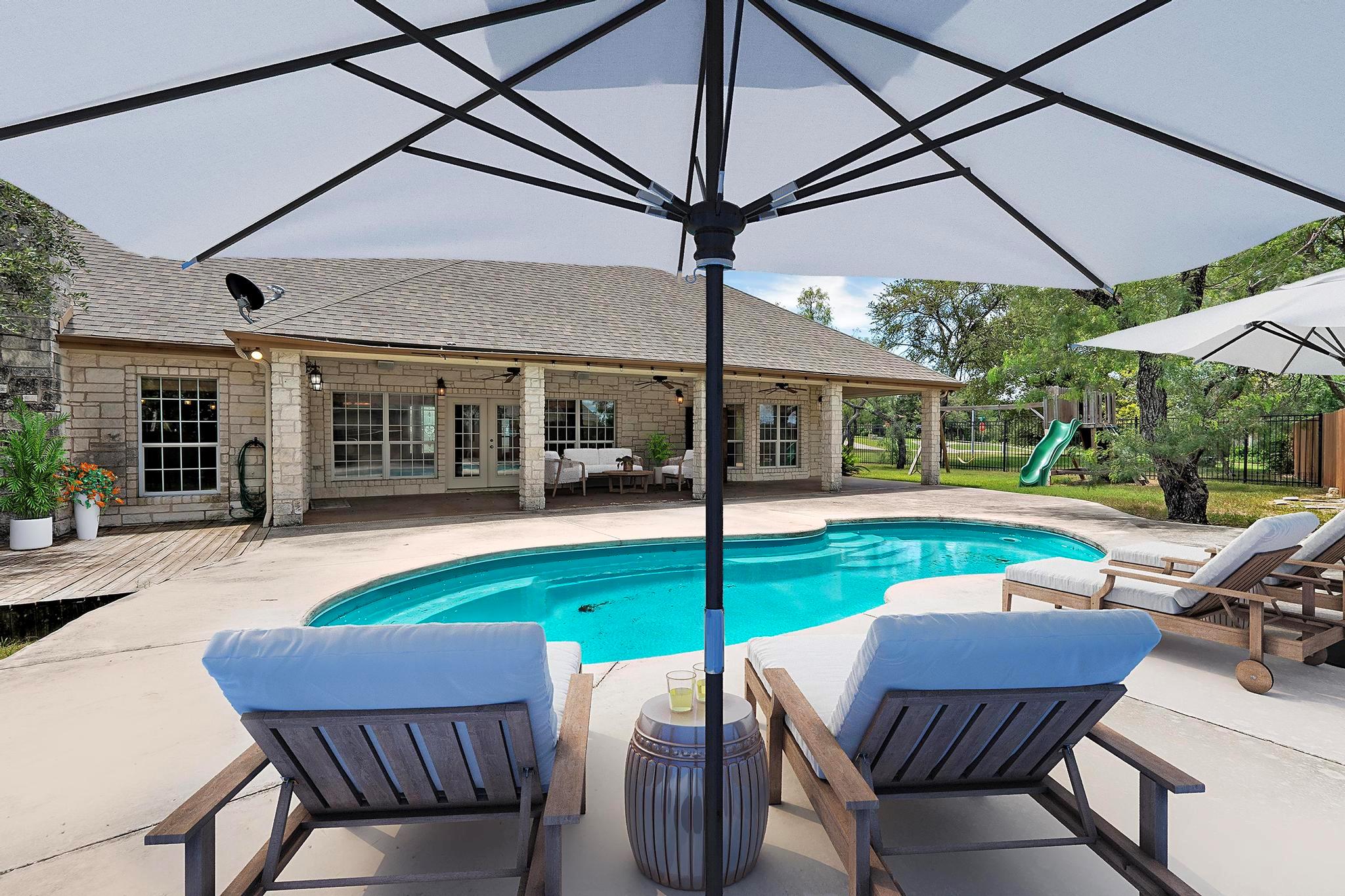 1806 Carey Ave, Taylor, TX 76574