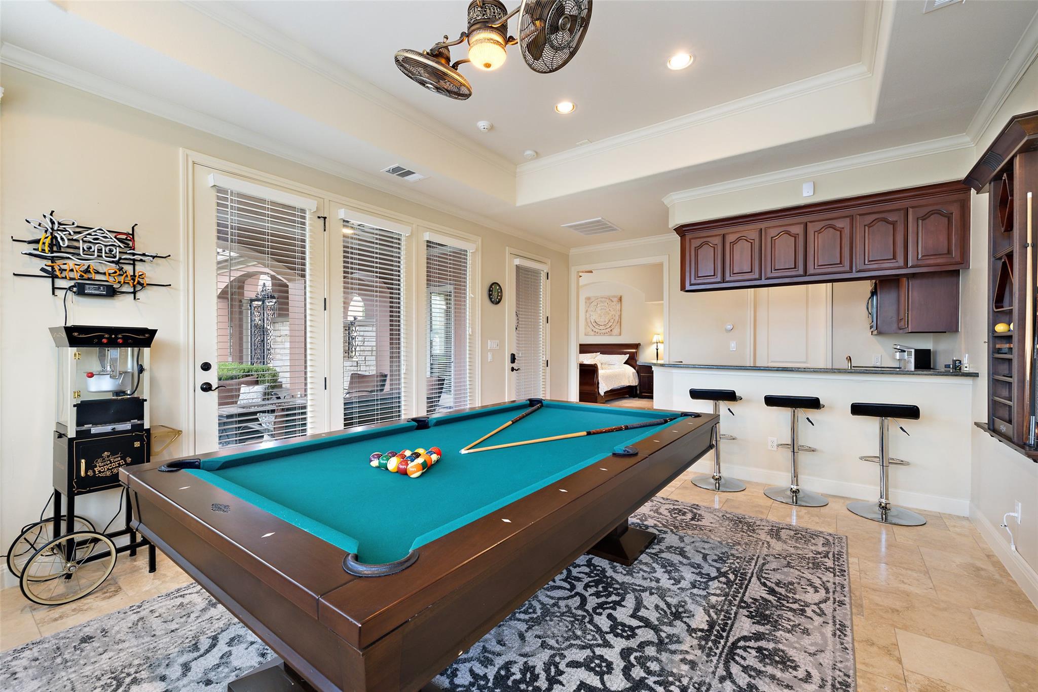 25616 Kahala Sunset Ct, Spicewood, TX 78669