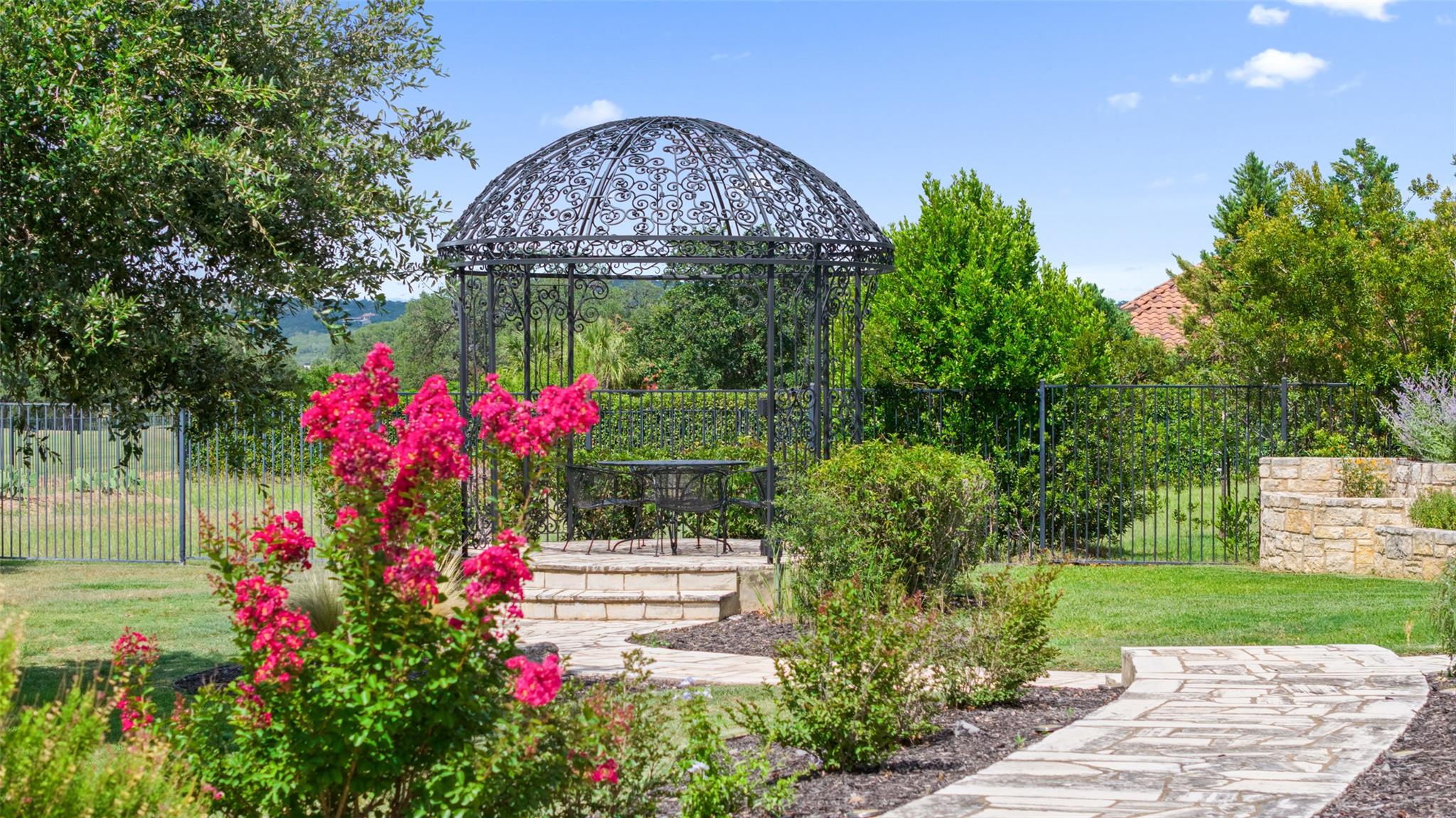 25616 Kahala Sunset Ct, Spicewood, TX 78669