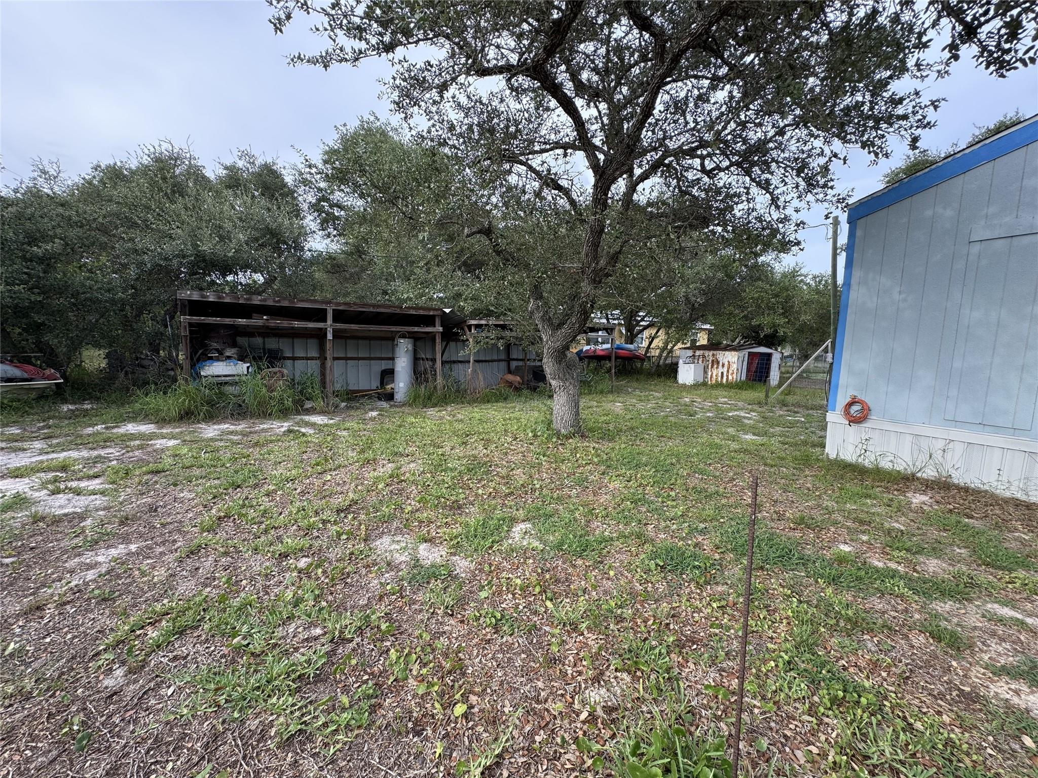 1001 Merinel Ln, Rockport, TX 78382