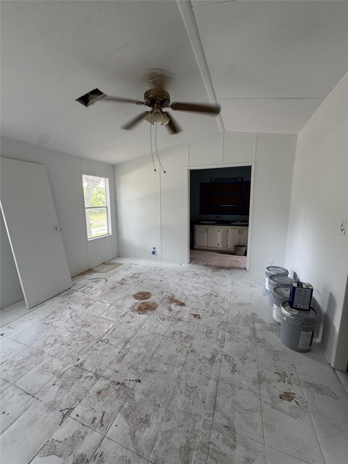 1001 Merinel Ln, Rockport, TX 78382