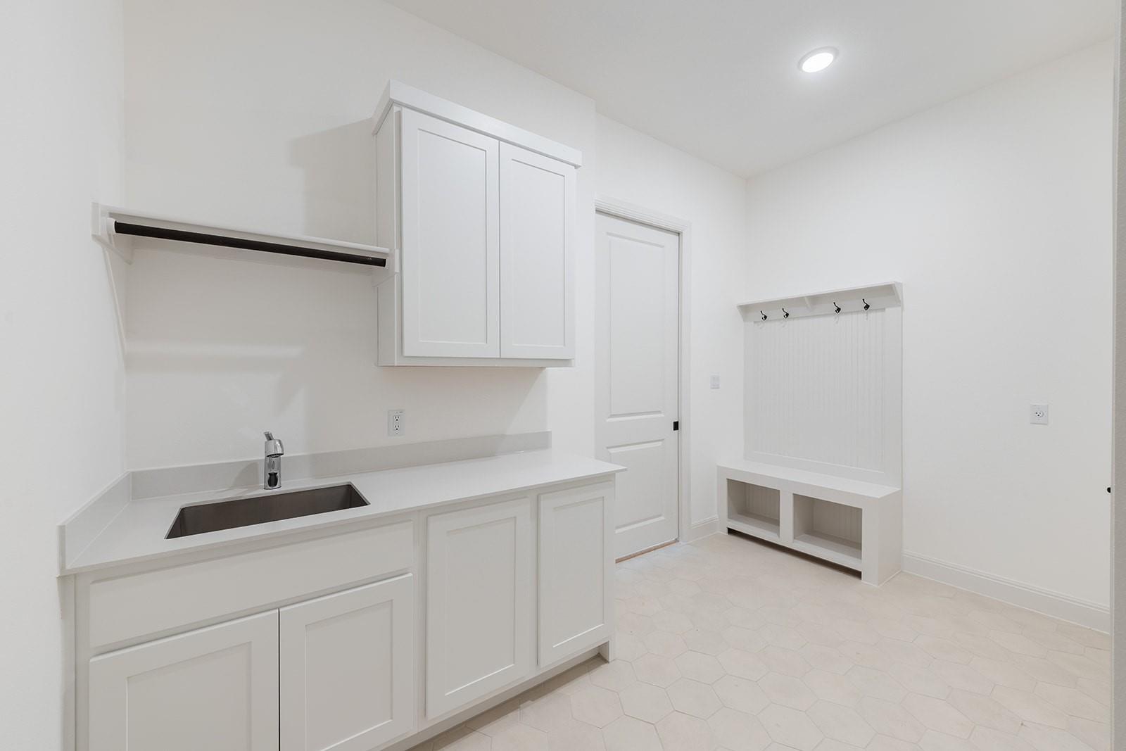 300 Yaklin Dr, Liberty Hill, TX 78642