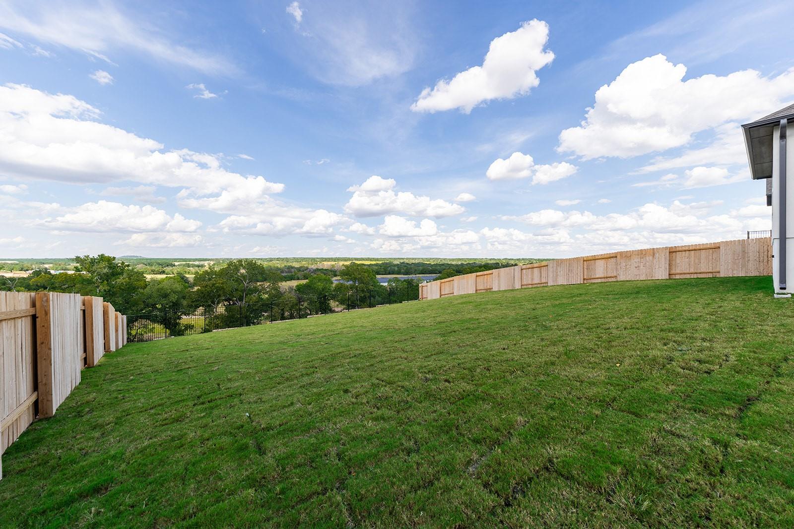 300 Yaklin Dr, Liberty Hill, TX 78642