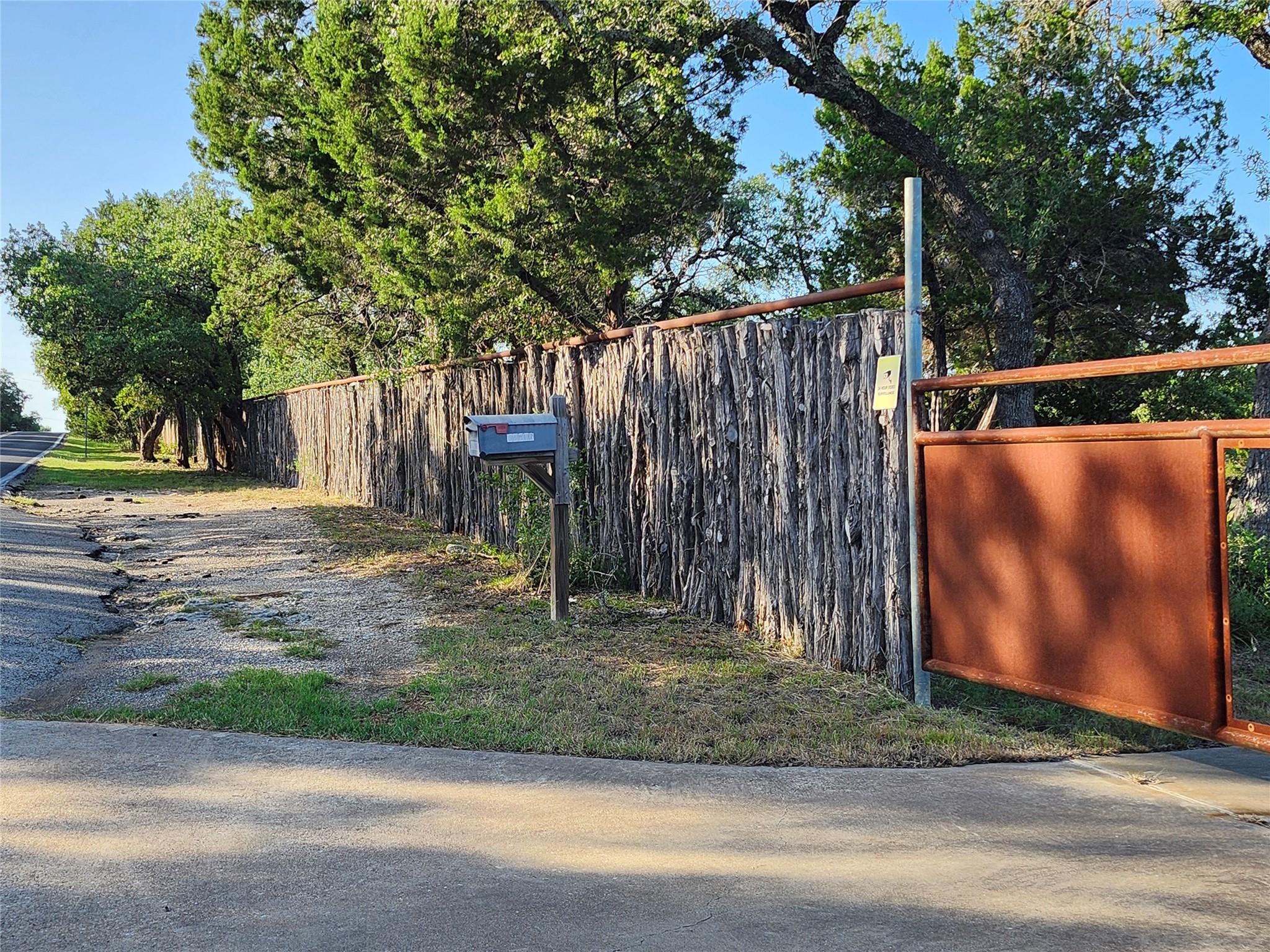 12716 Fitzhugh Rd, Austin, TX 78736