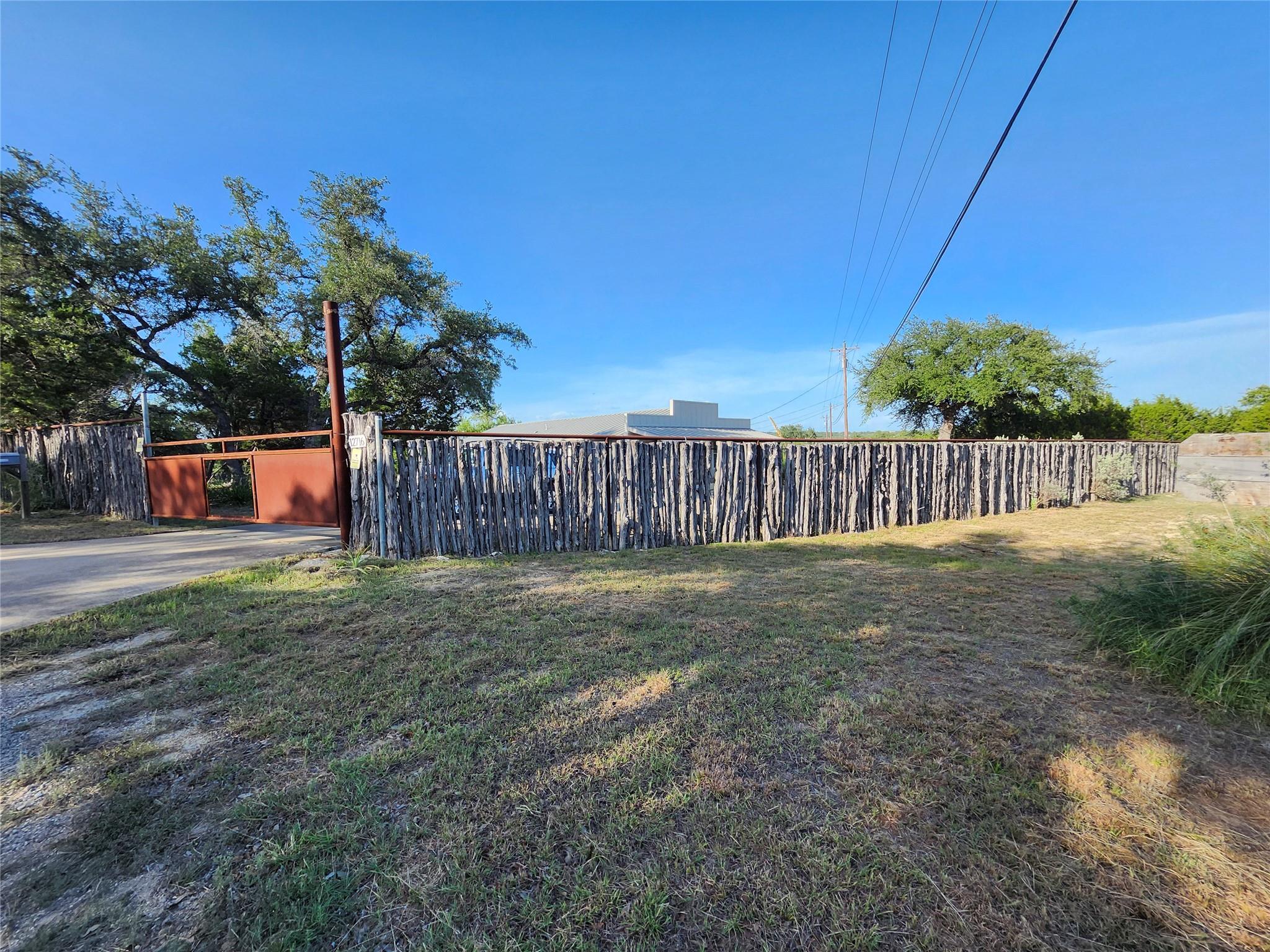 12716 Fitzhugh Rd, Austin, TX 78736