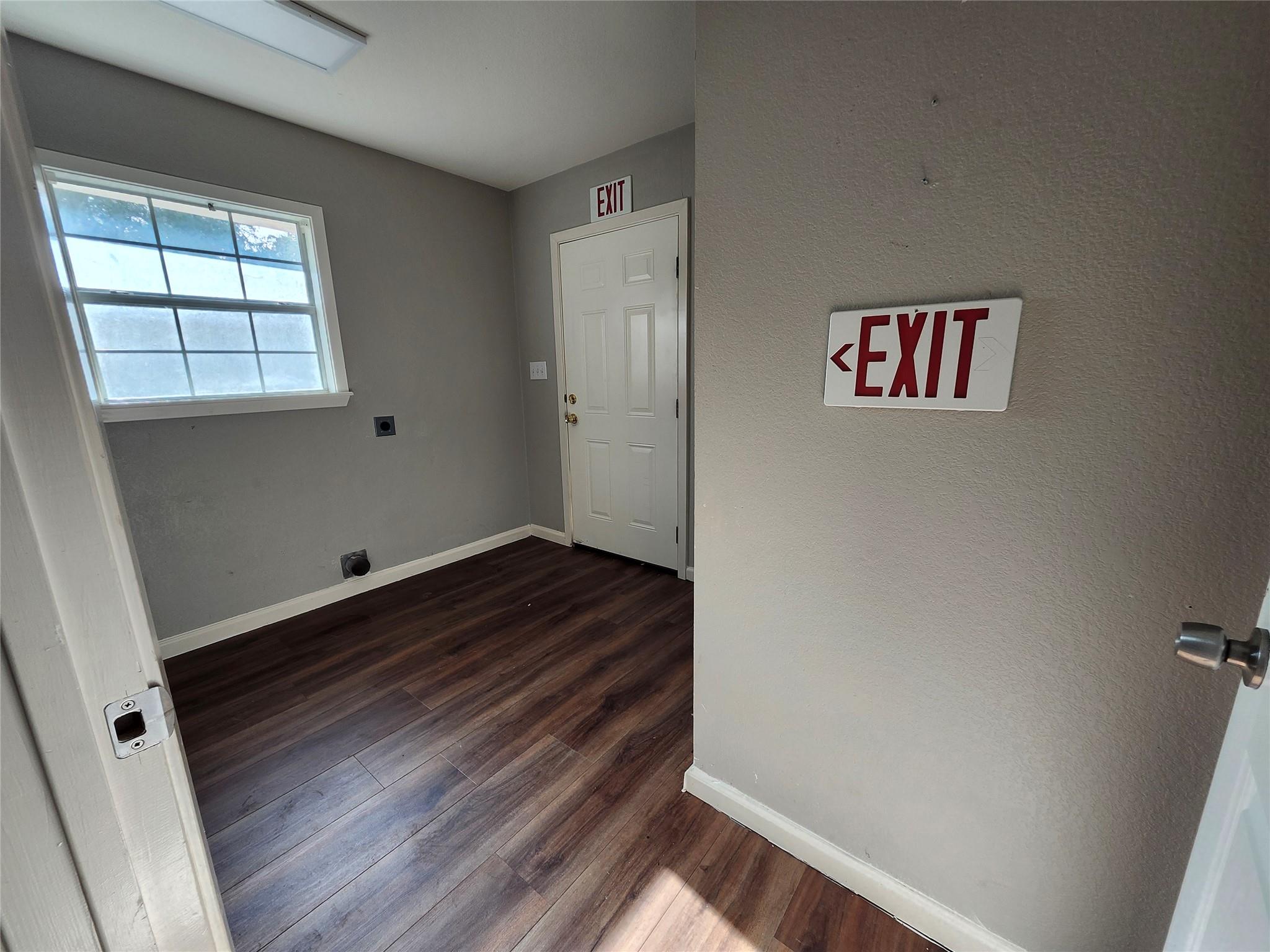 12716 Fitzhugh Rd, Austin, TX 78736