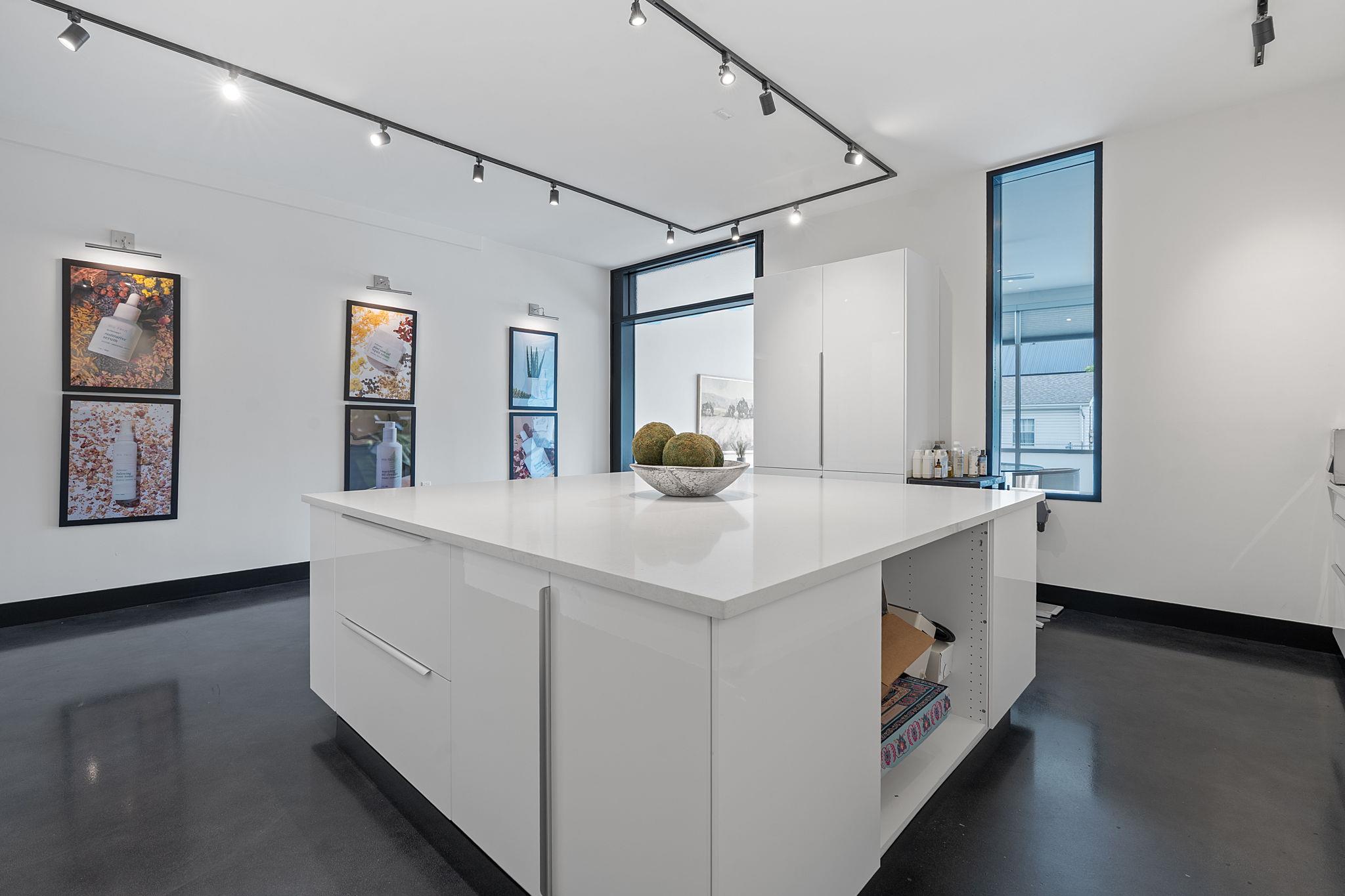 508 E 53rd St # 102, Austin, TX 78751