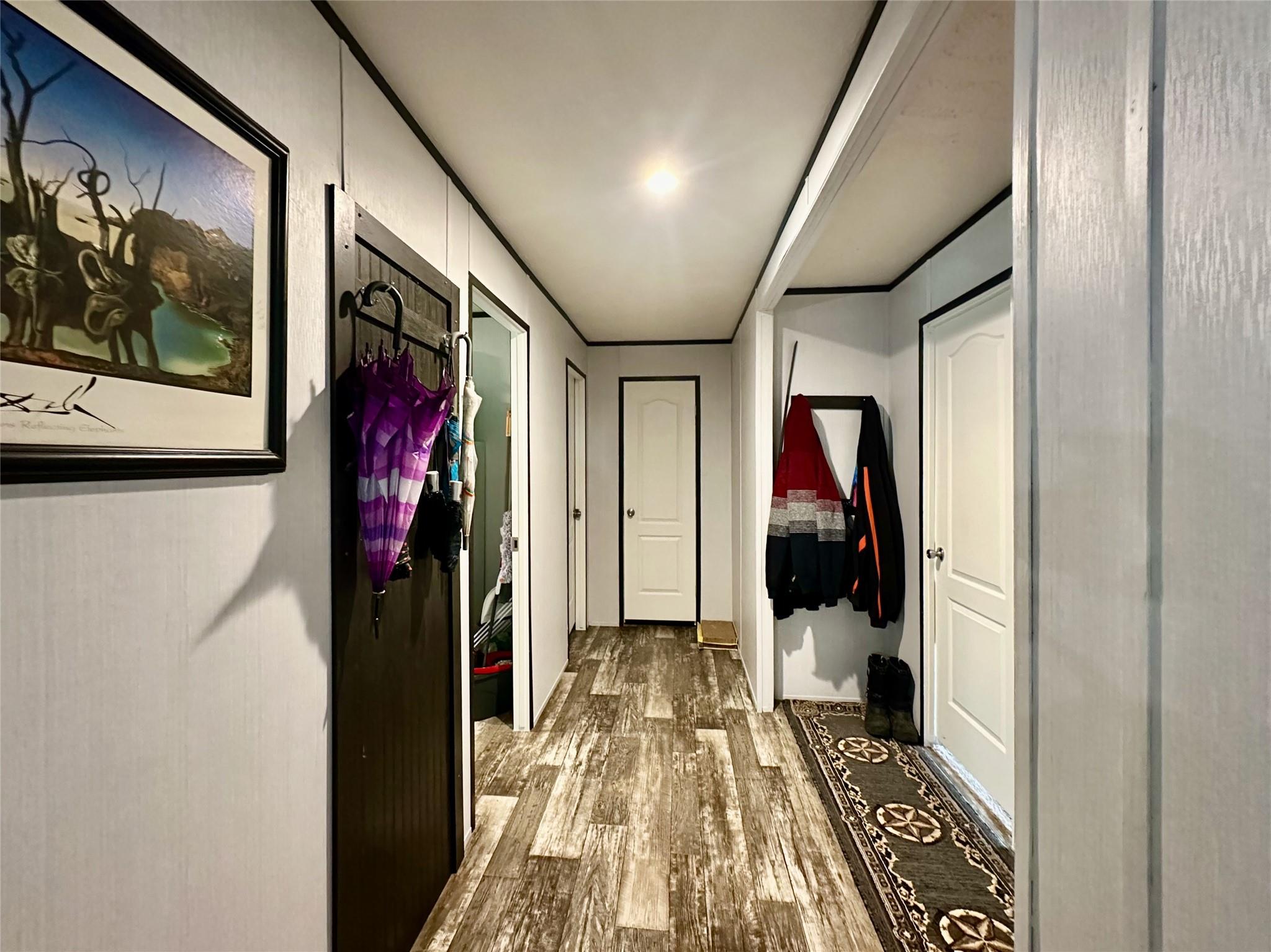 815 Track Rd, Dale, TX 78616
