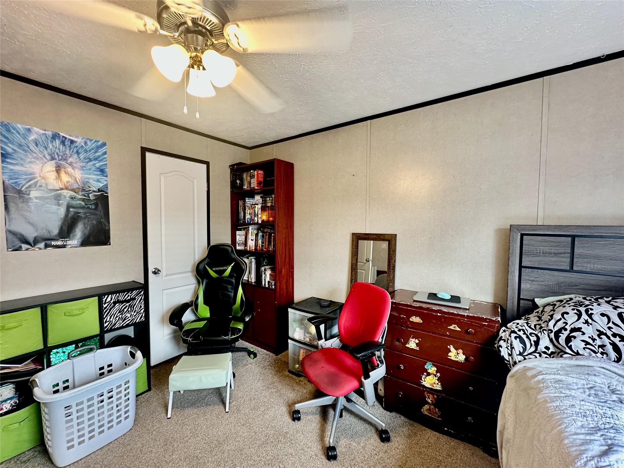815 Track Rd, Dale, TX 78616
