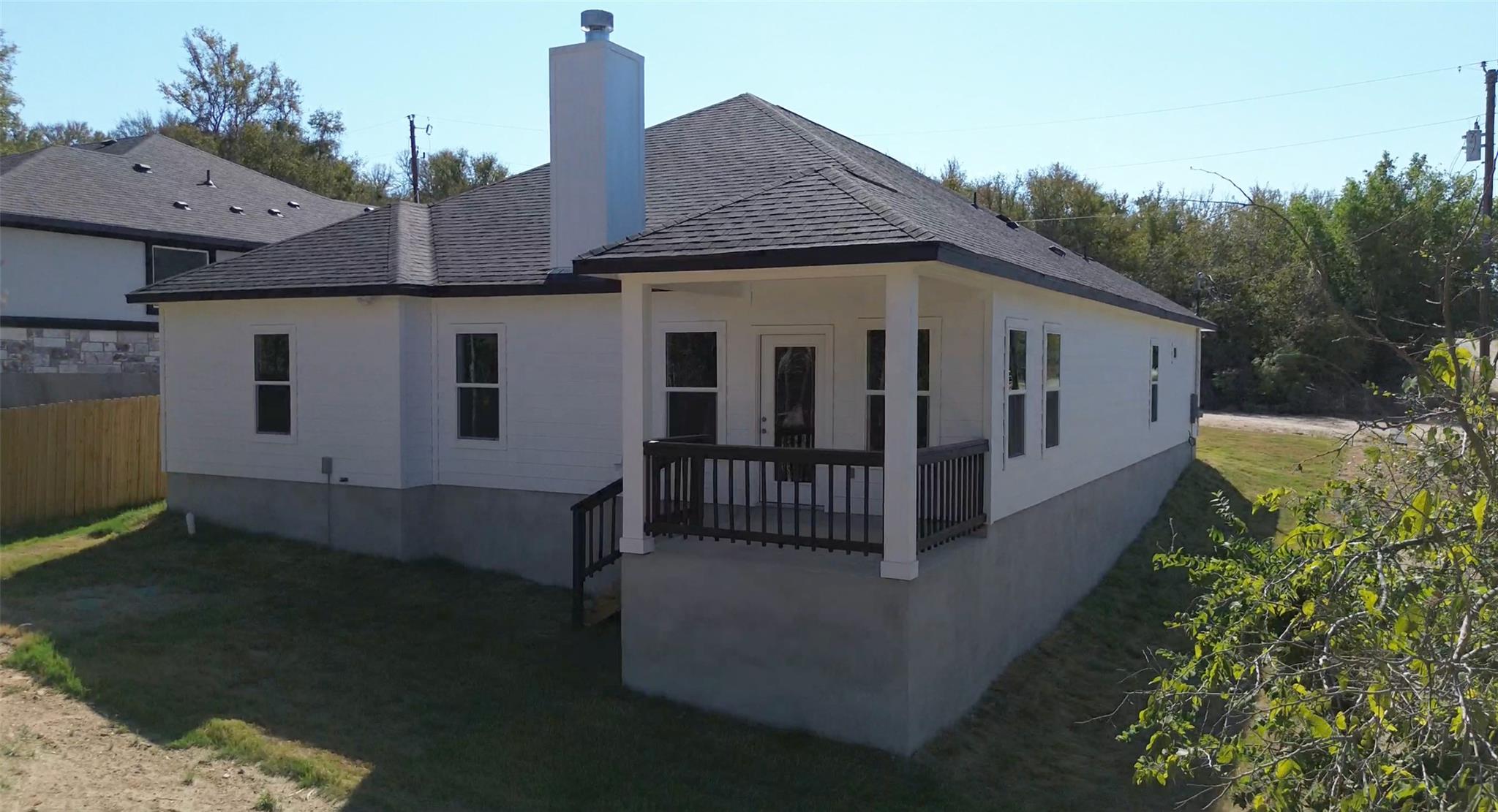 102 Halawa Ct, Bastrop, TX 78602