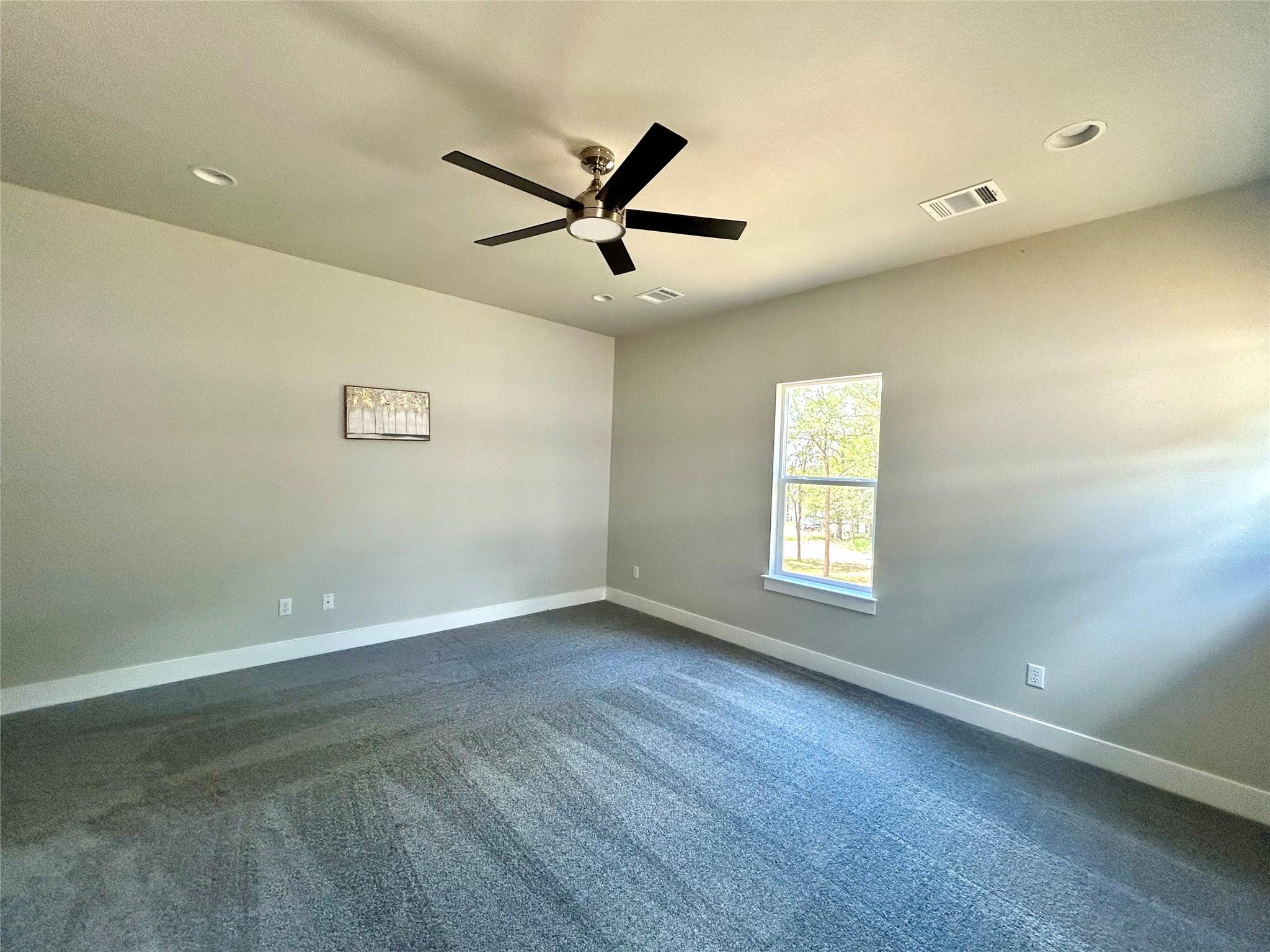 102 Halawa Ct, Bastrop, TX 78602