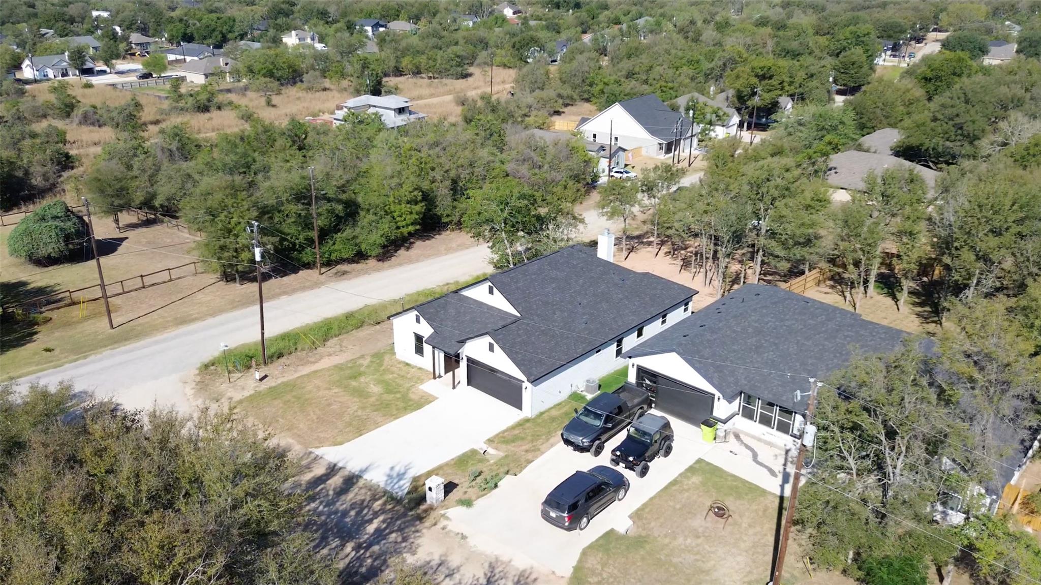 102 Halawa Ct, Bastrop, TX 78602
