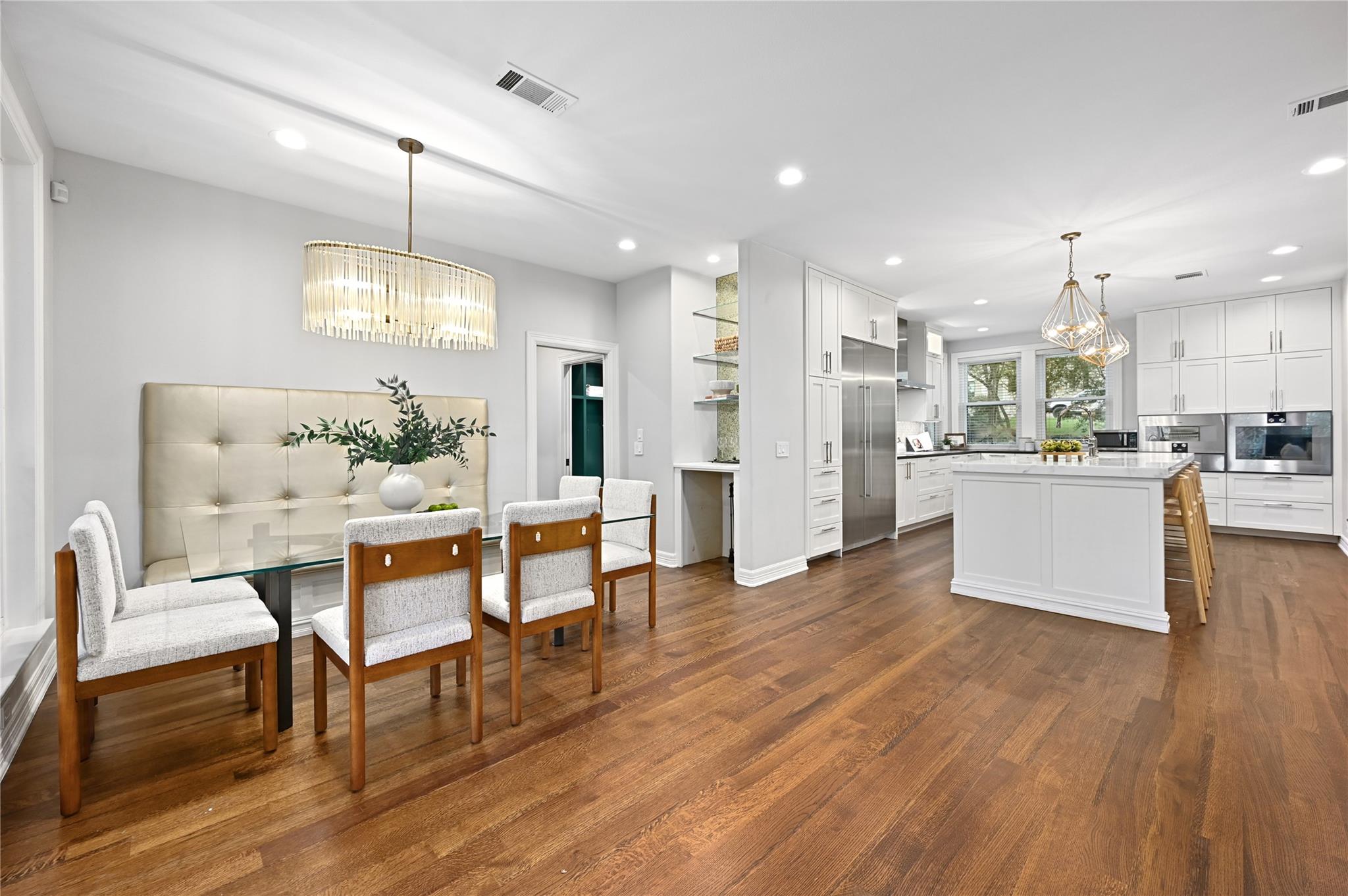 2704 Regents Park, Austin, TX 78746