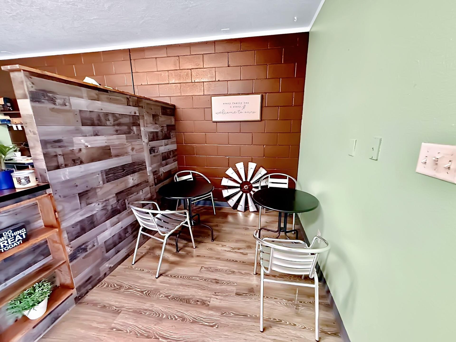 303 S Commerce St, Granger, TX 76530