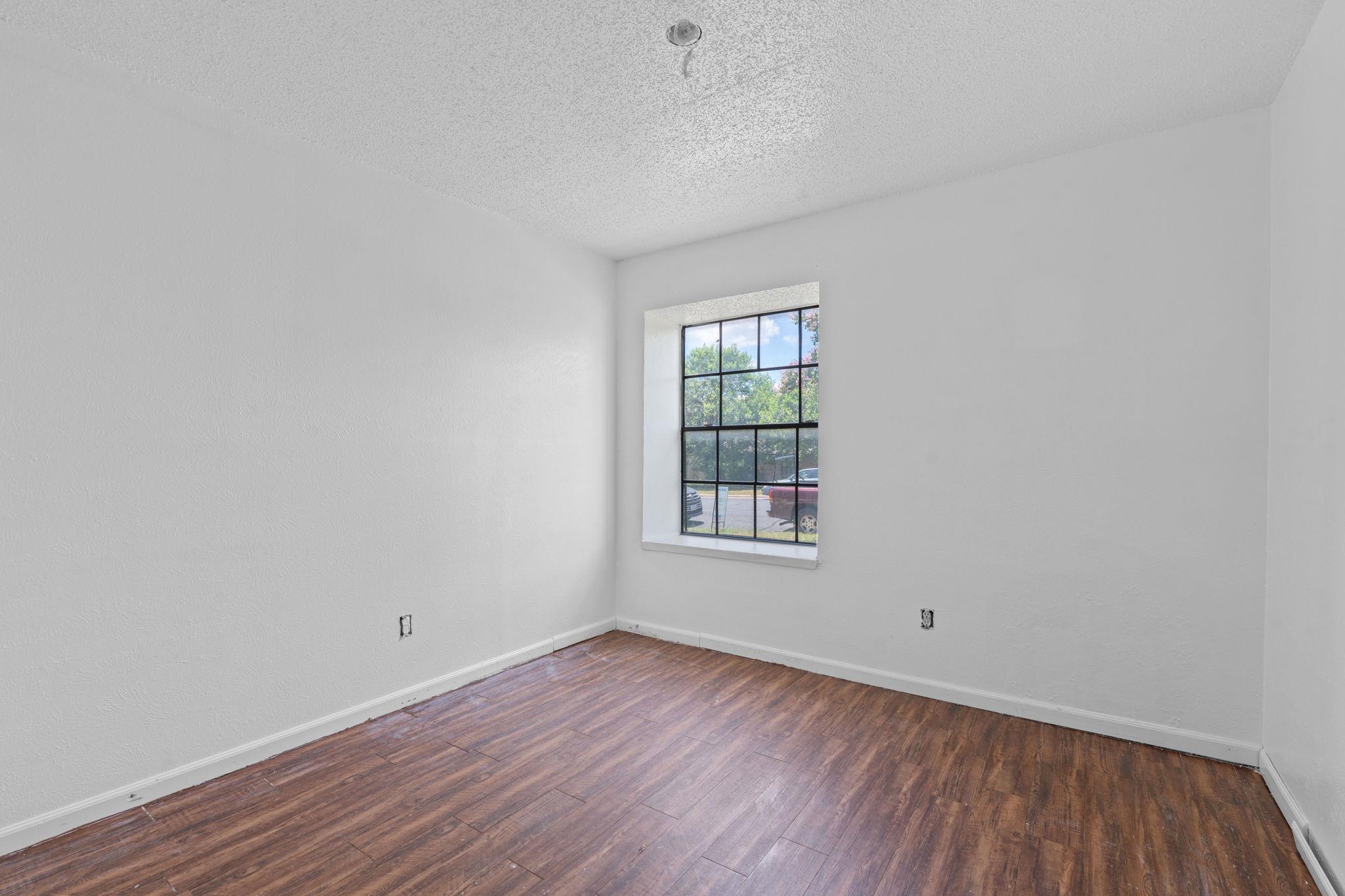 12323 Alderbrook Dr, Austin, TX 78758