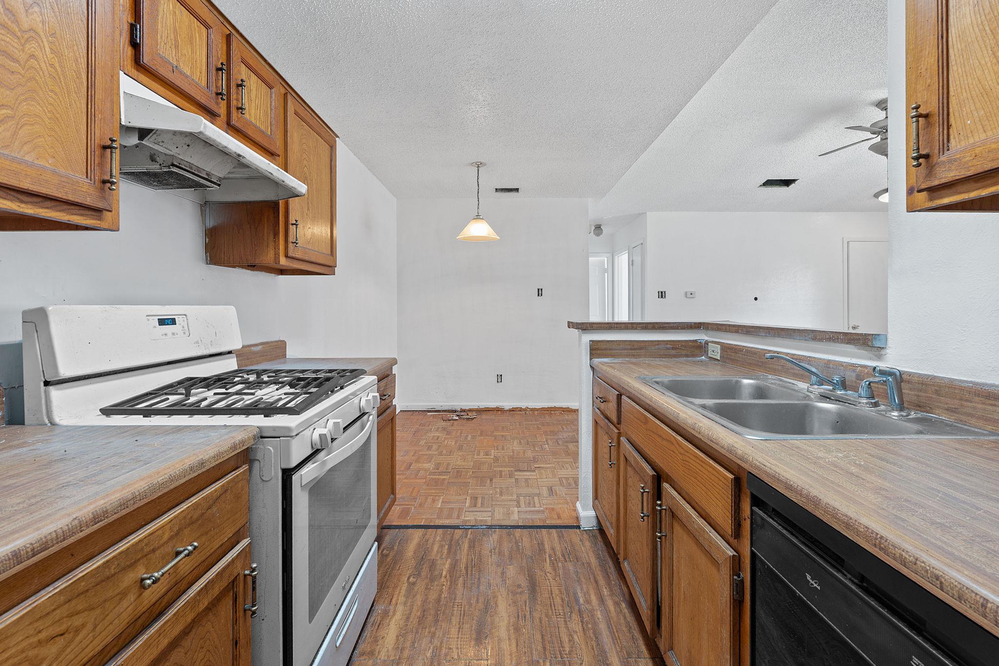 12323 Alderbrook Dr, Austin, TX 78758