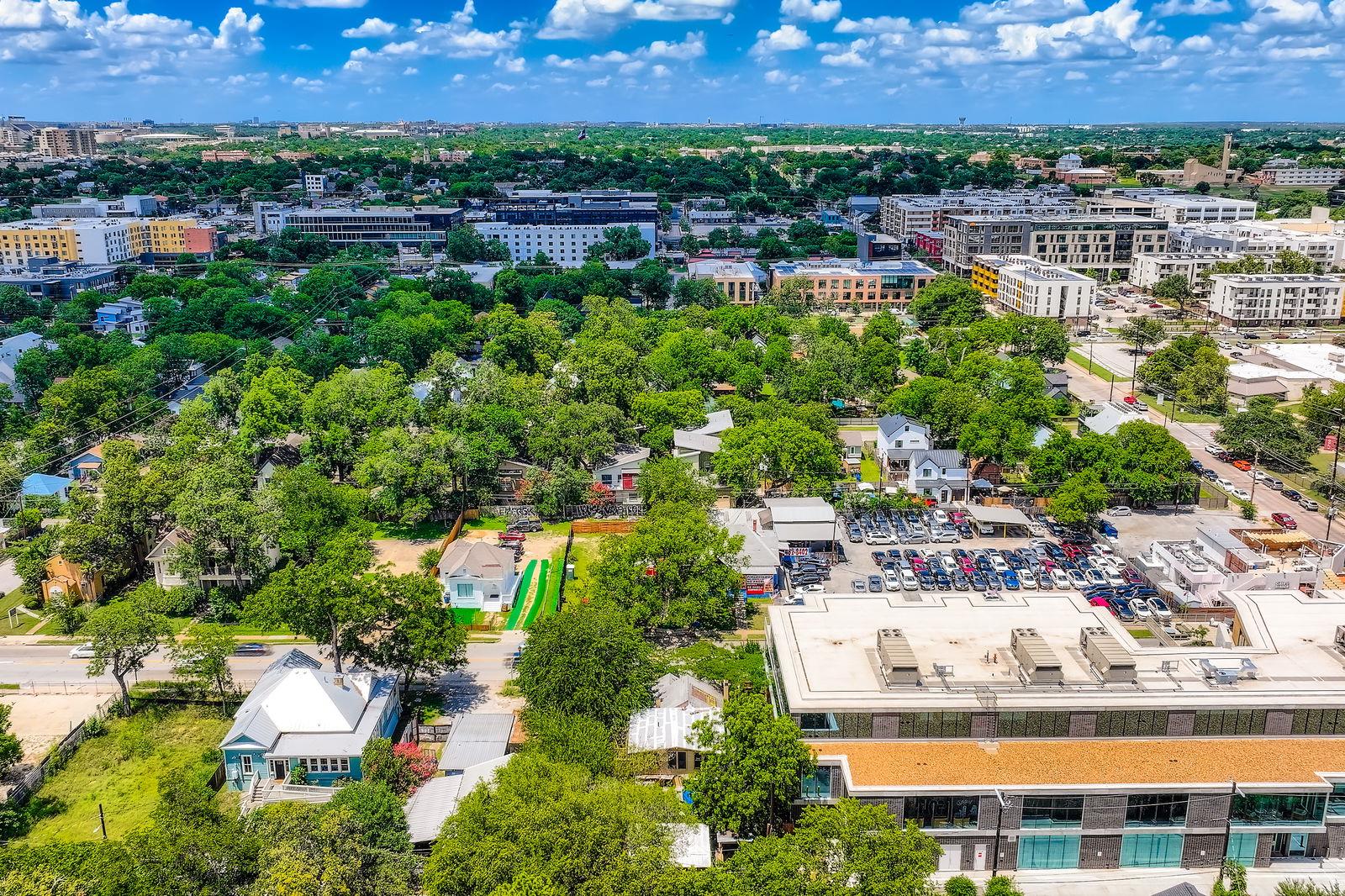 1409 E Cesar Chavez Blvd, Austin, TX 78702