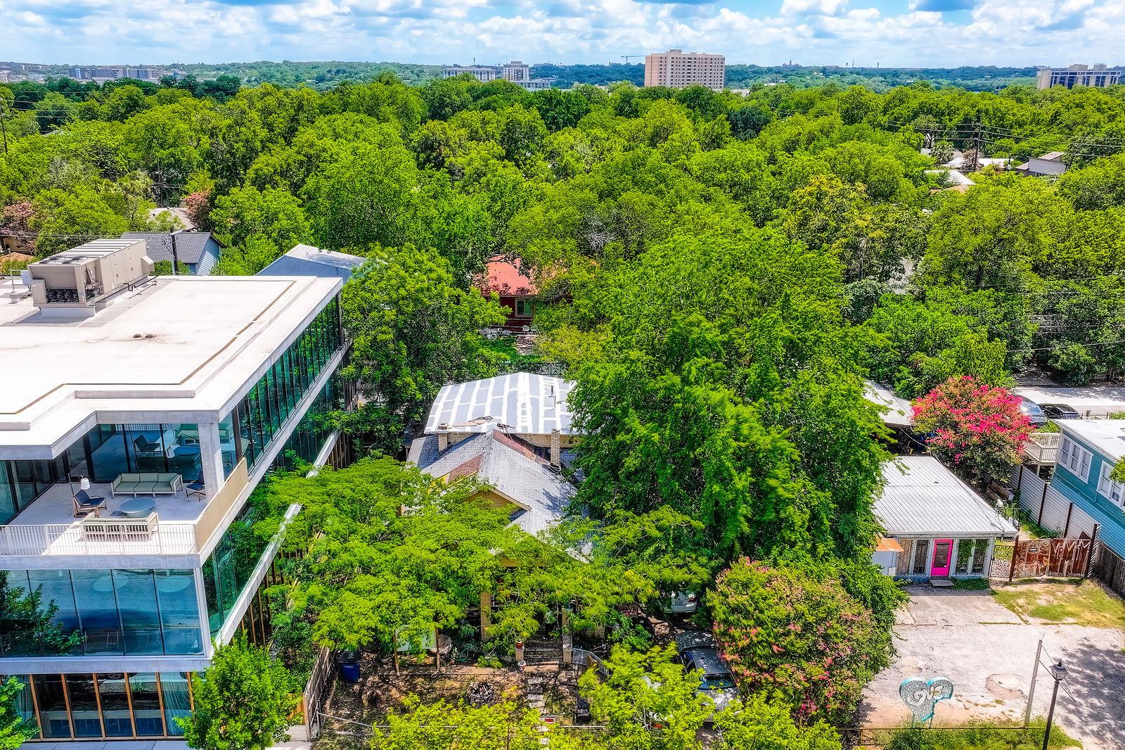 1409 E Cesar Chavez Blvd, Austin, TX 78702