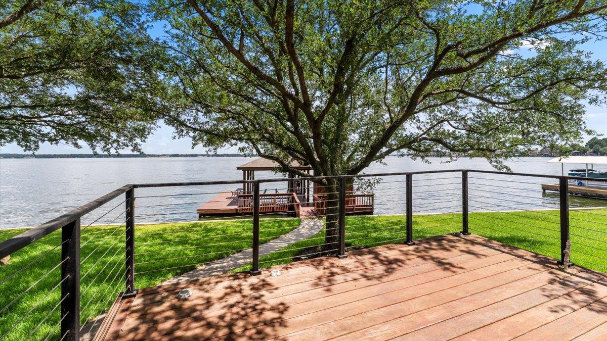 16447 Hunters Trl, Montgomery, TX 77356