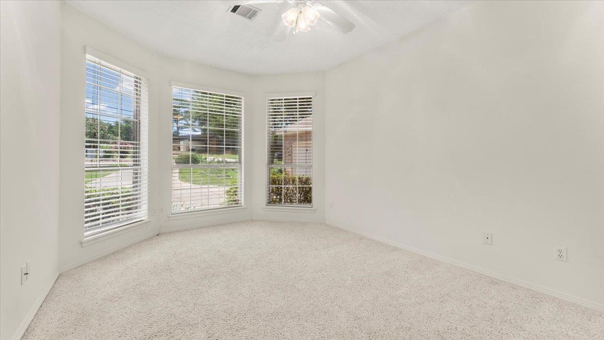 16447 Hunters Trl, Montgomery, TX 77356
