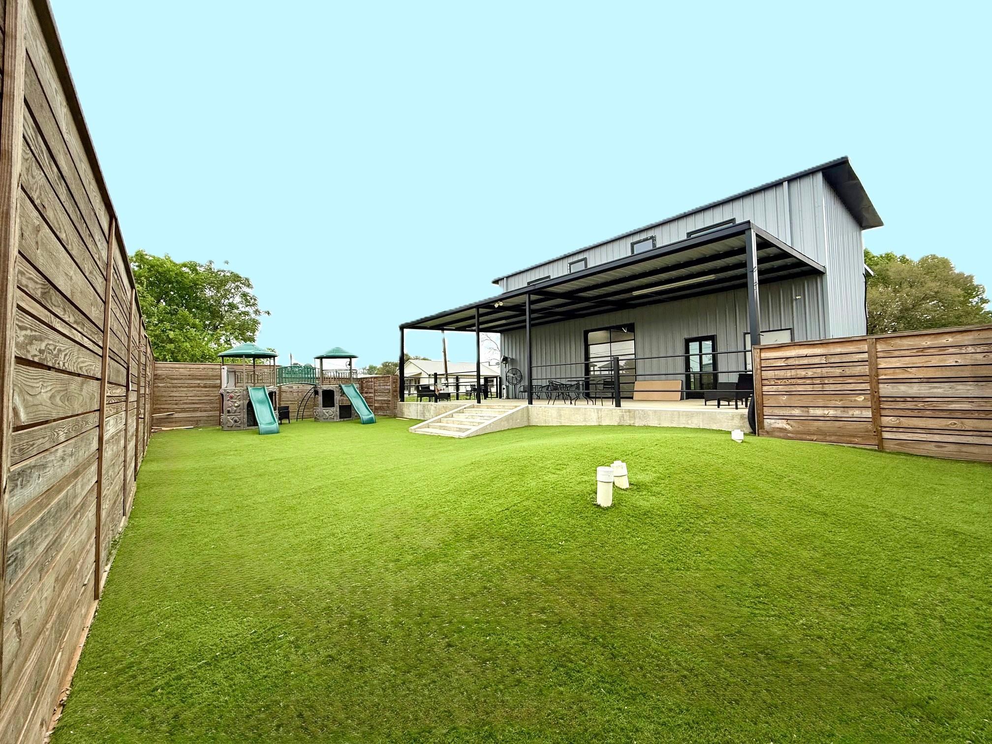 617 Main St, Lexington, TX 78947