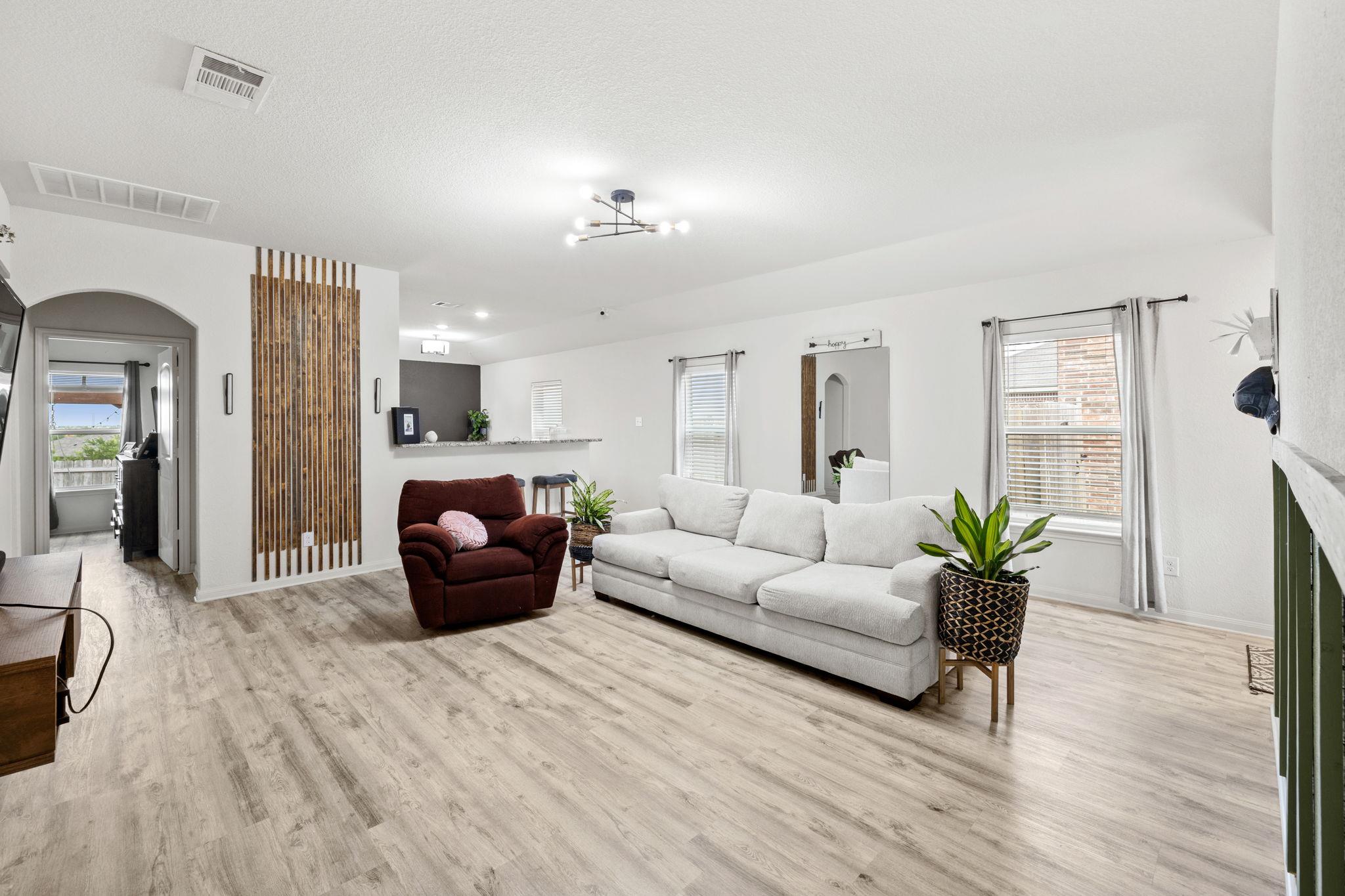 19920 Woodrow Wilson St, Manor, TX 78653