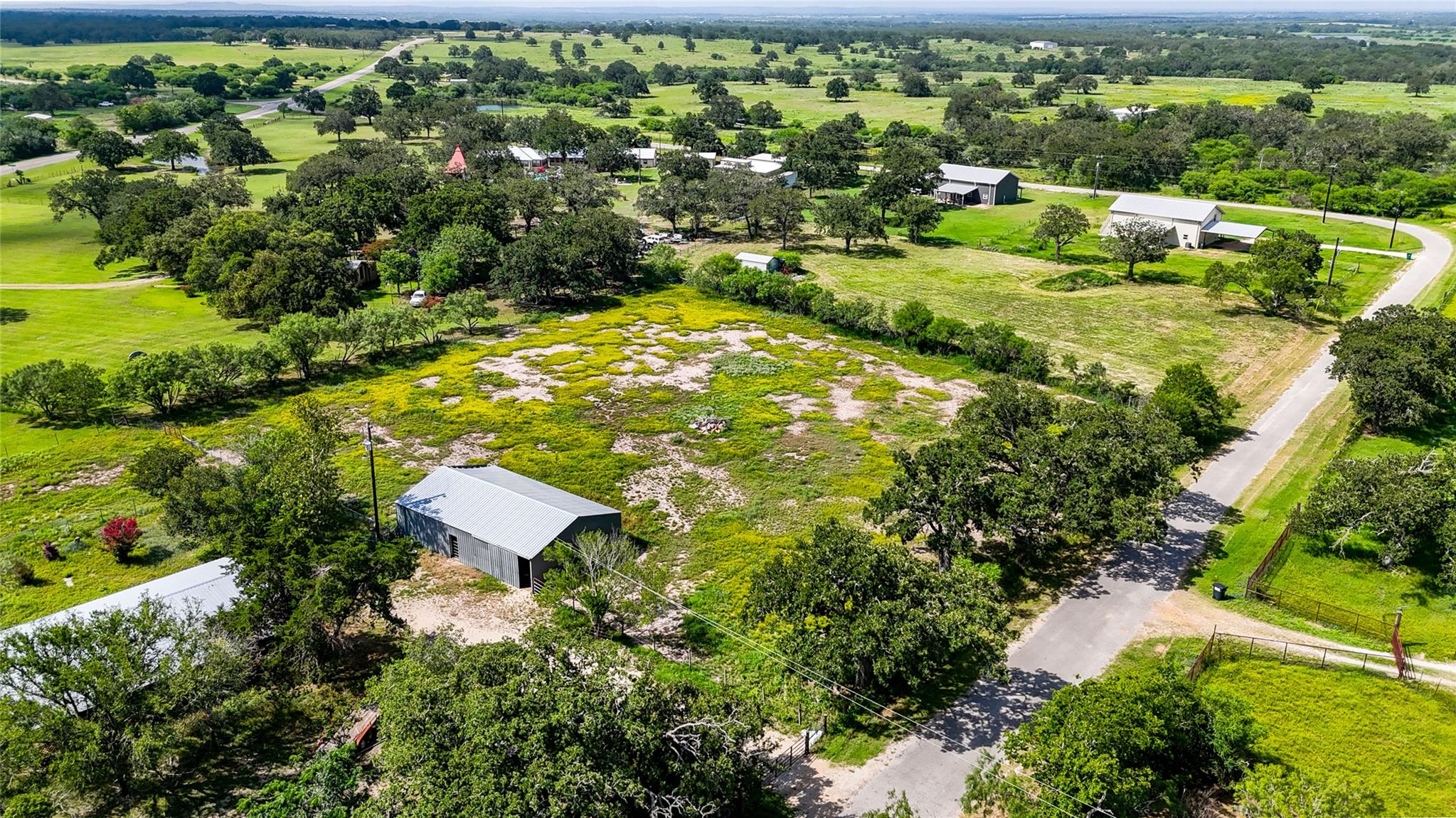 275 & 279 Cross Rd, Kingsbury, TX 78638