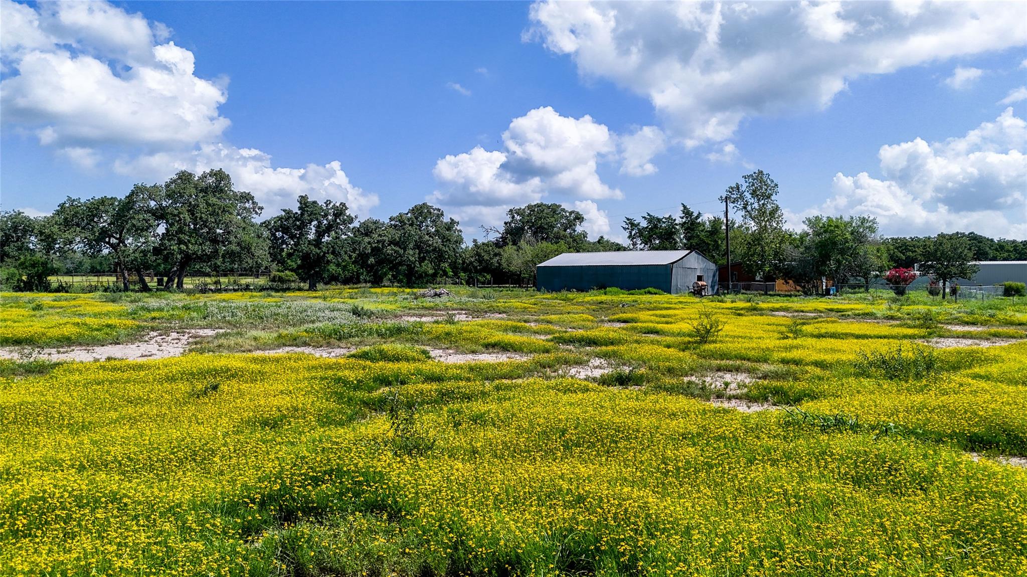 275 & 279 Cross Rd, Kingsbury, TX 78638