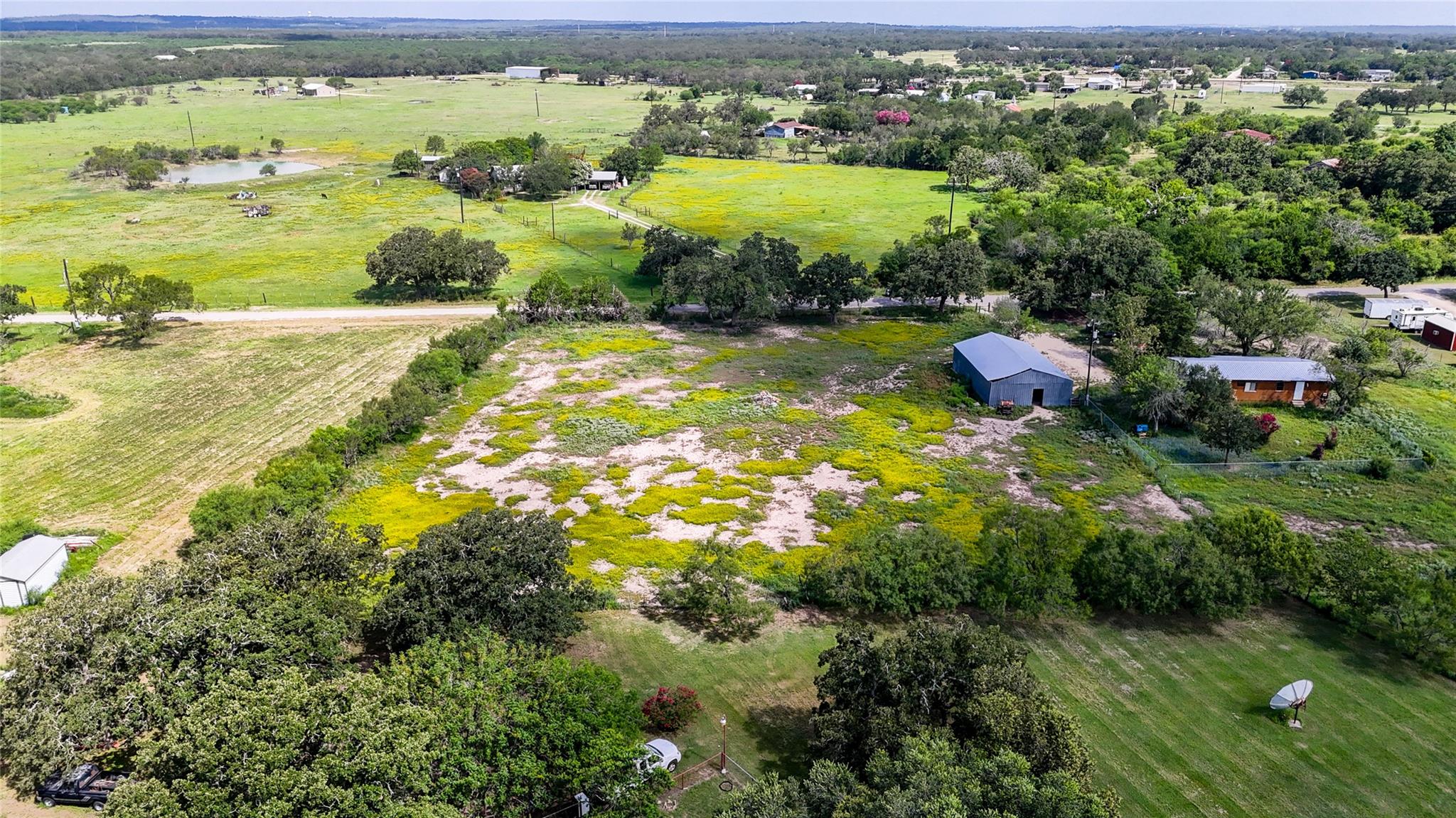 275 & 279 Cross Rd, Kingsbury, TX 78638