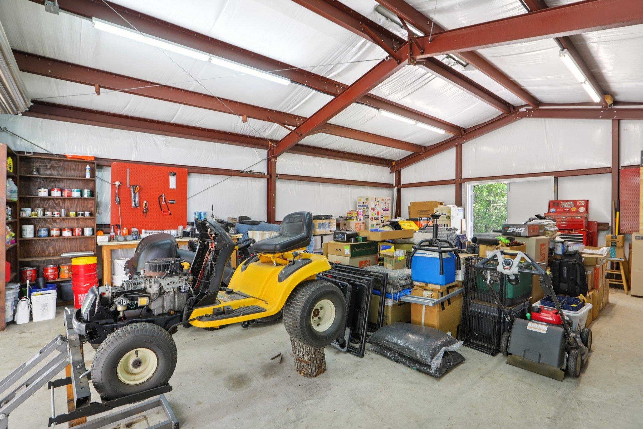 148 Oak Ridge Dr, Cedar Creek, TX 78612