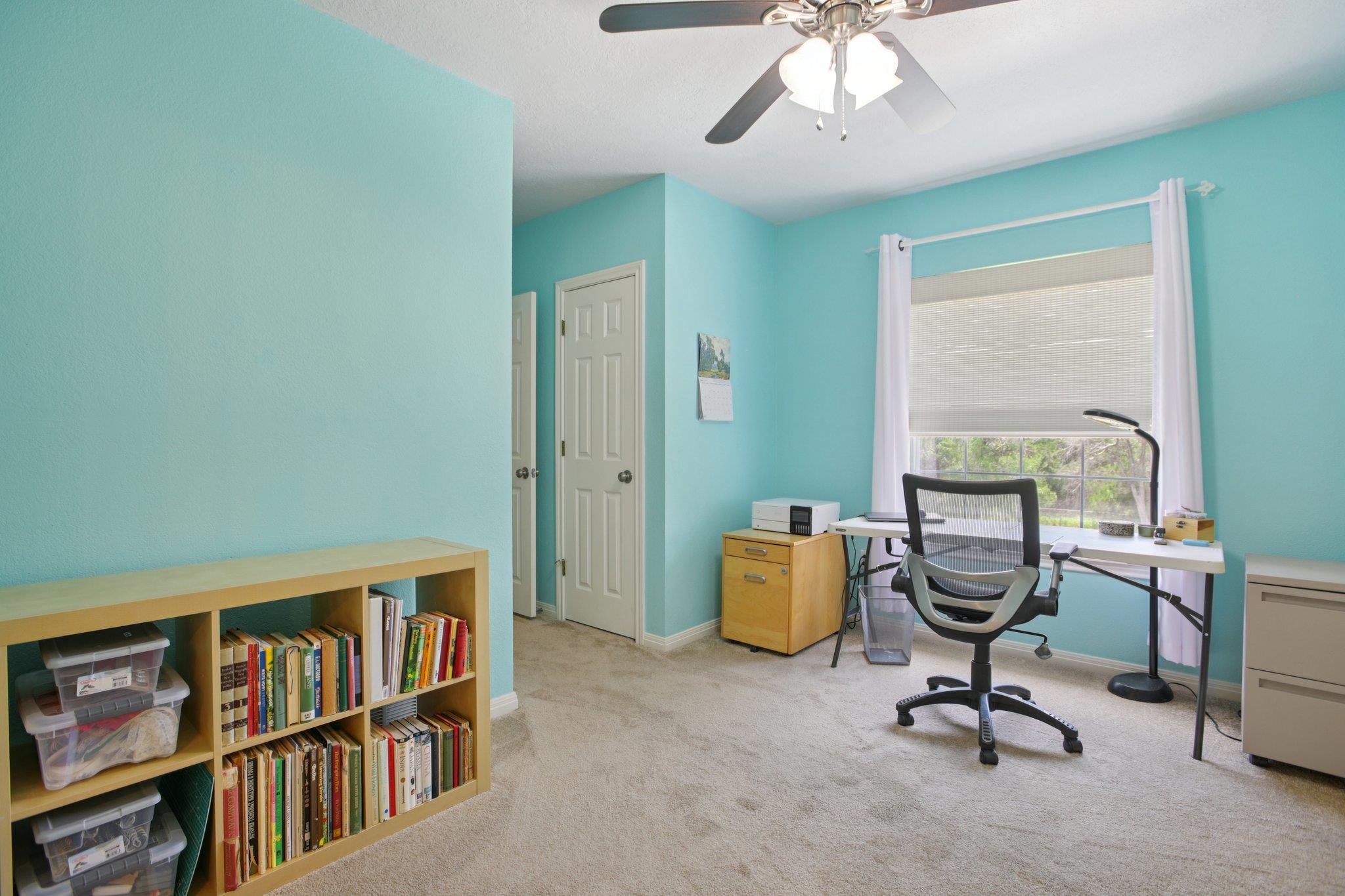 148 Oak Ridge Dr, Cedar Creek, TX 78612