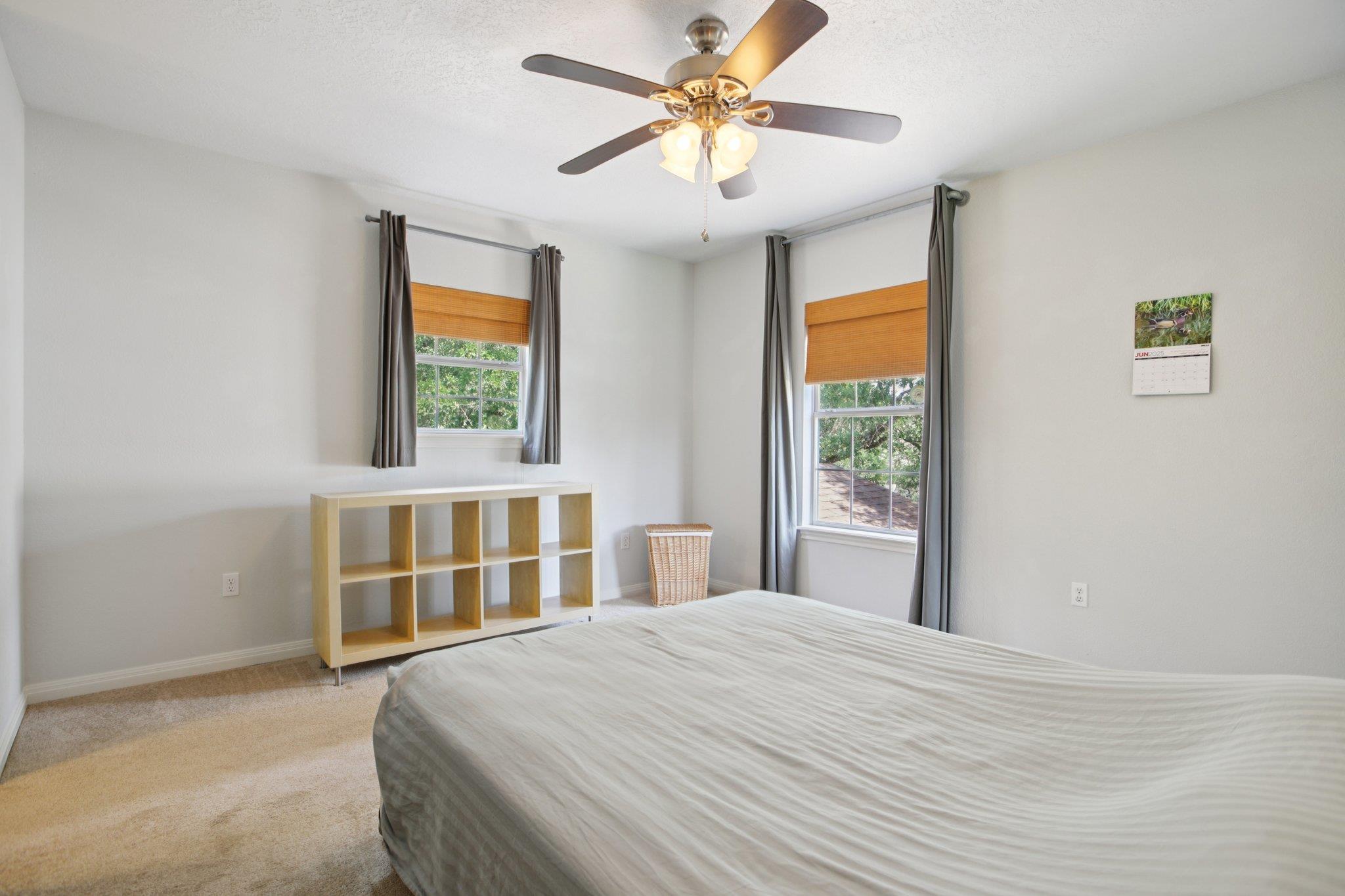 148 Oak Ridge Dr, Cedar Creek, TX 78612