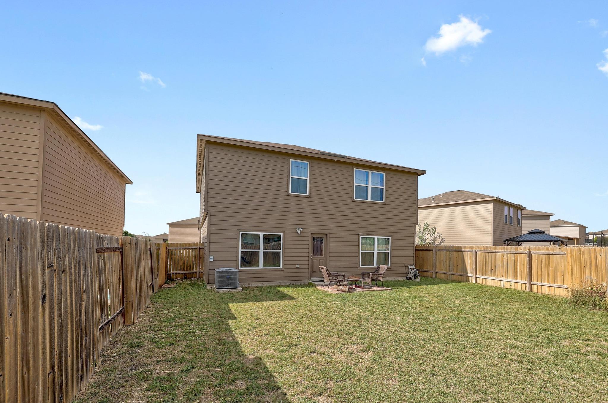 660 Yearwood Ln, Jarrell, TX 76537