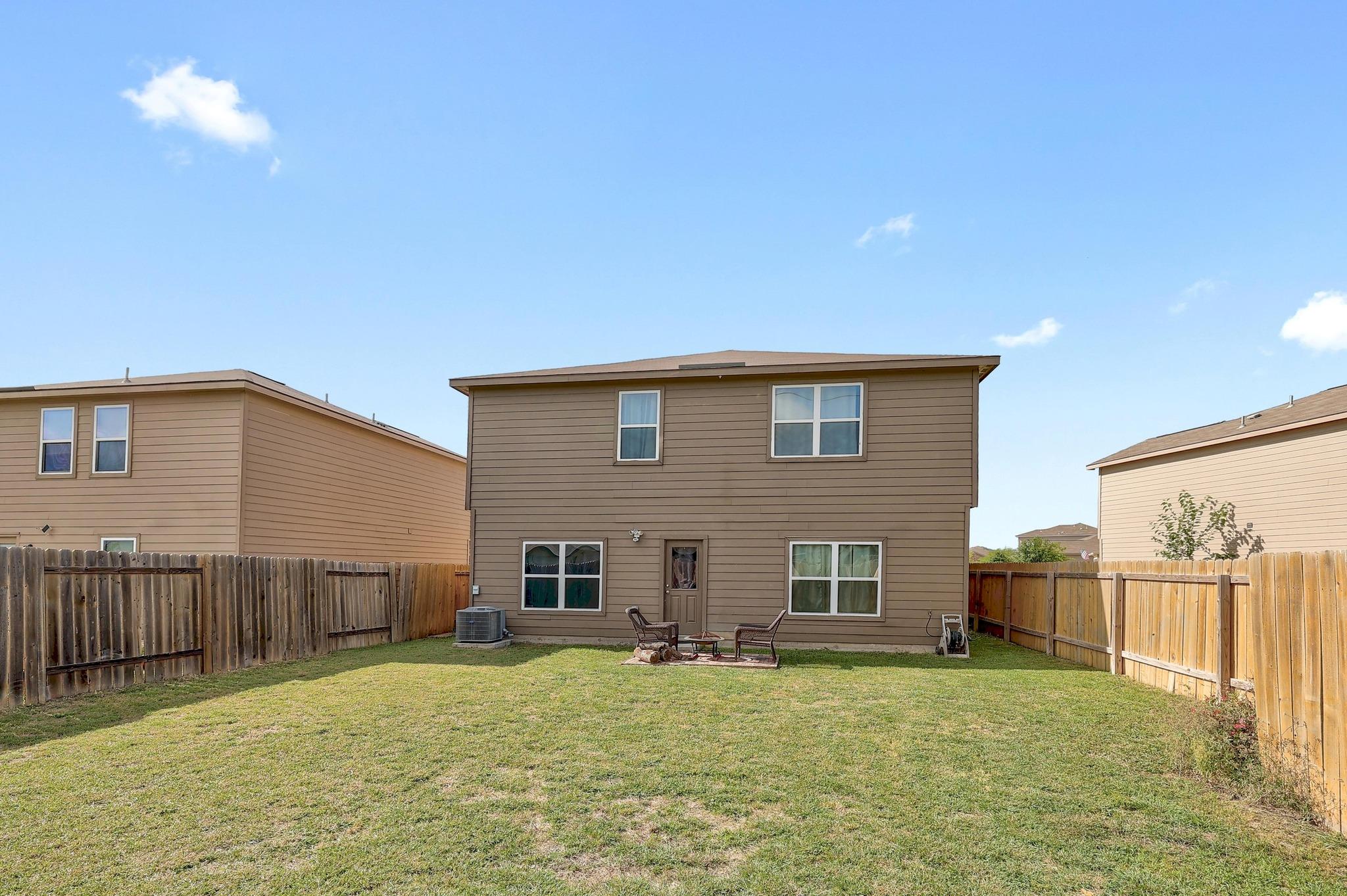 660 Yearwood Ln, Jarrell, TX 76537