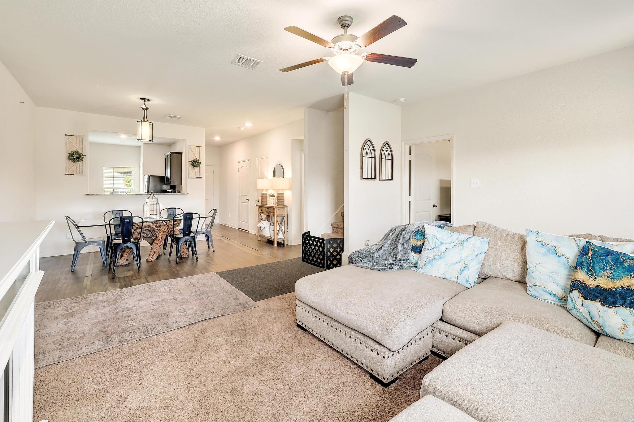 660 Yearwood Ln, Jarrell, TX 76537