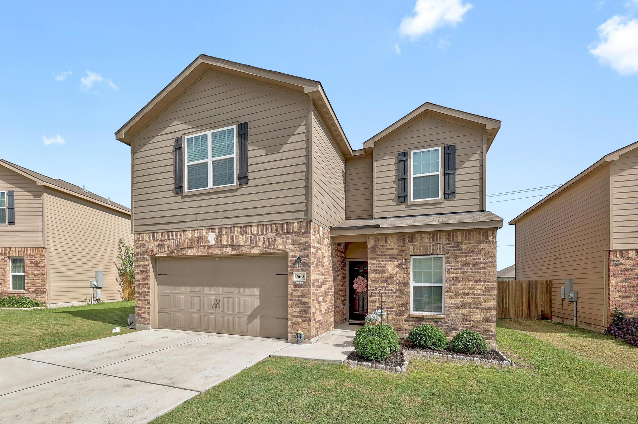 660 Yearwood Ln, Jarrell, TX 76537