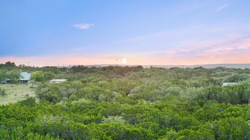 4000 Crawford Rd, Spicewood, TX 78669