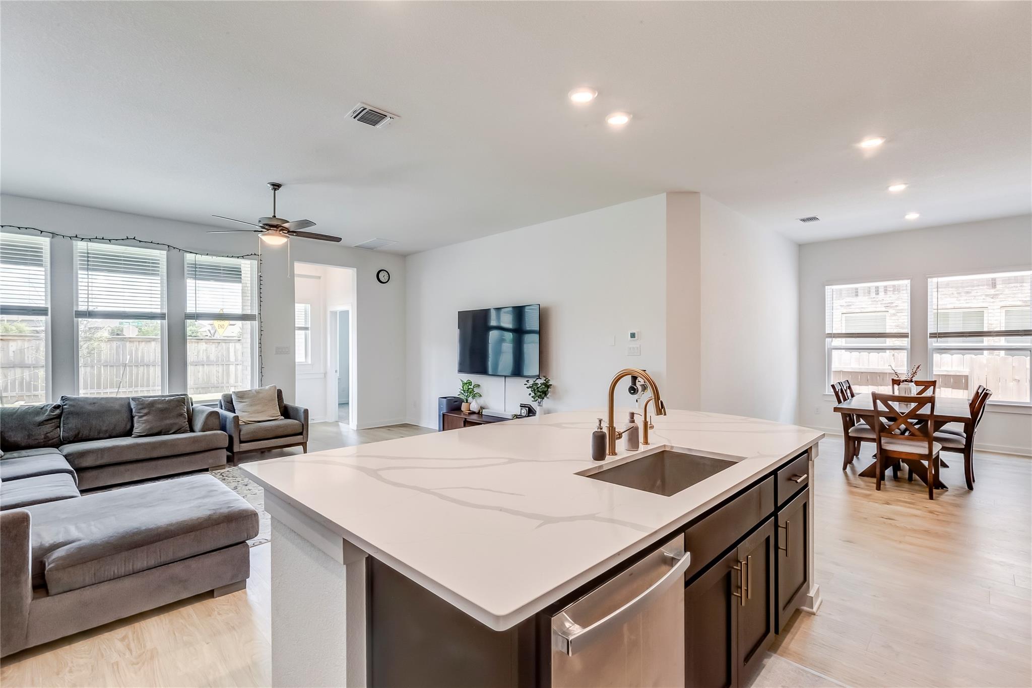 961 Oak Chase Way # 40, Leander, TX 78641