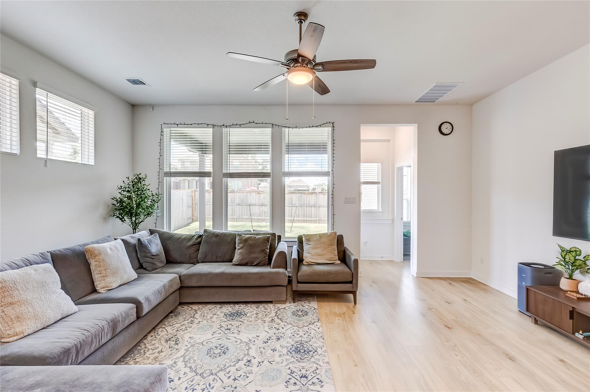 961 Oak Chase Way # 40, Leander, TX 78641