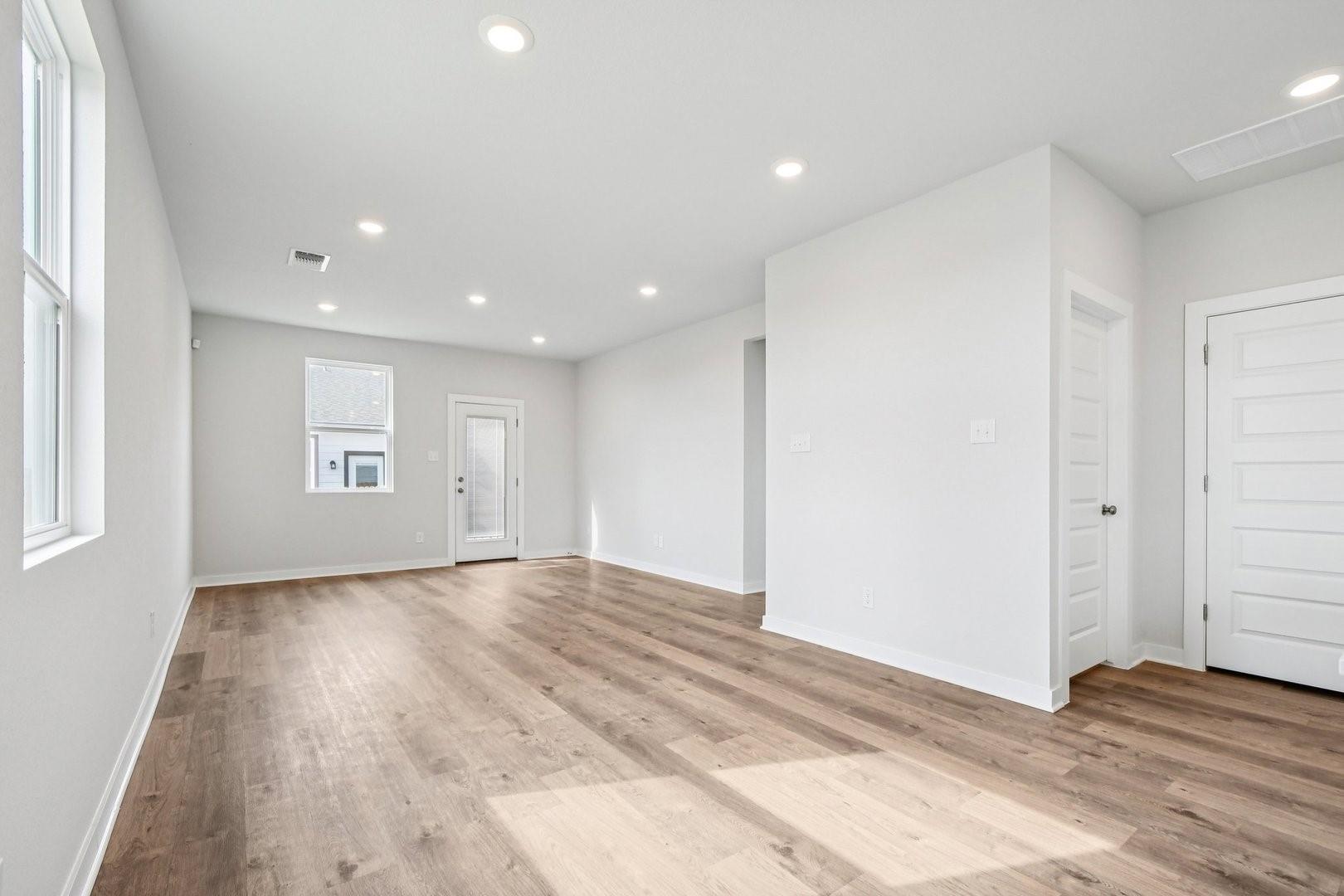 201 Firefox Way, Jarrell, TX 76537