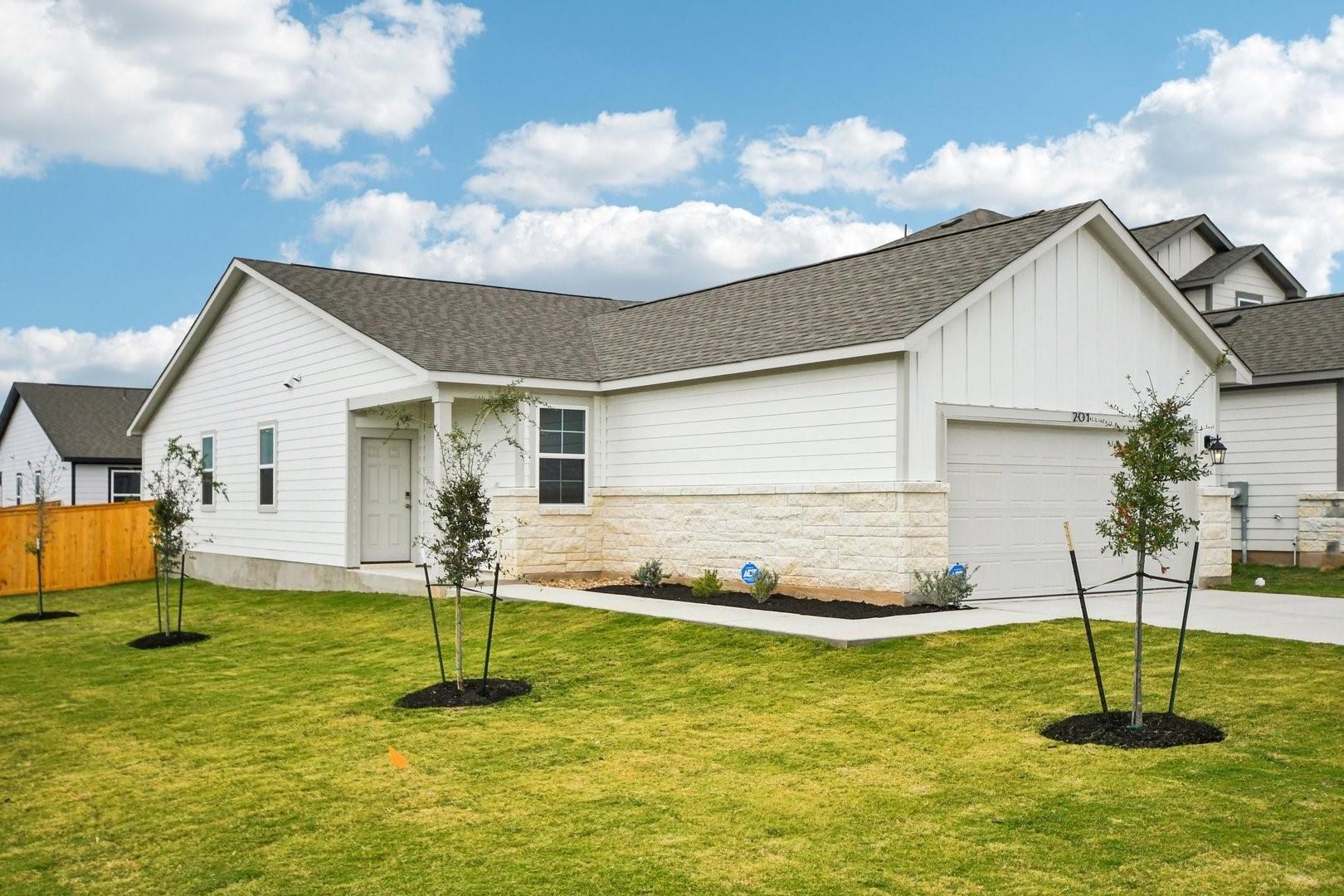 201 Firefox Way, Jarrell, TX 76537