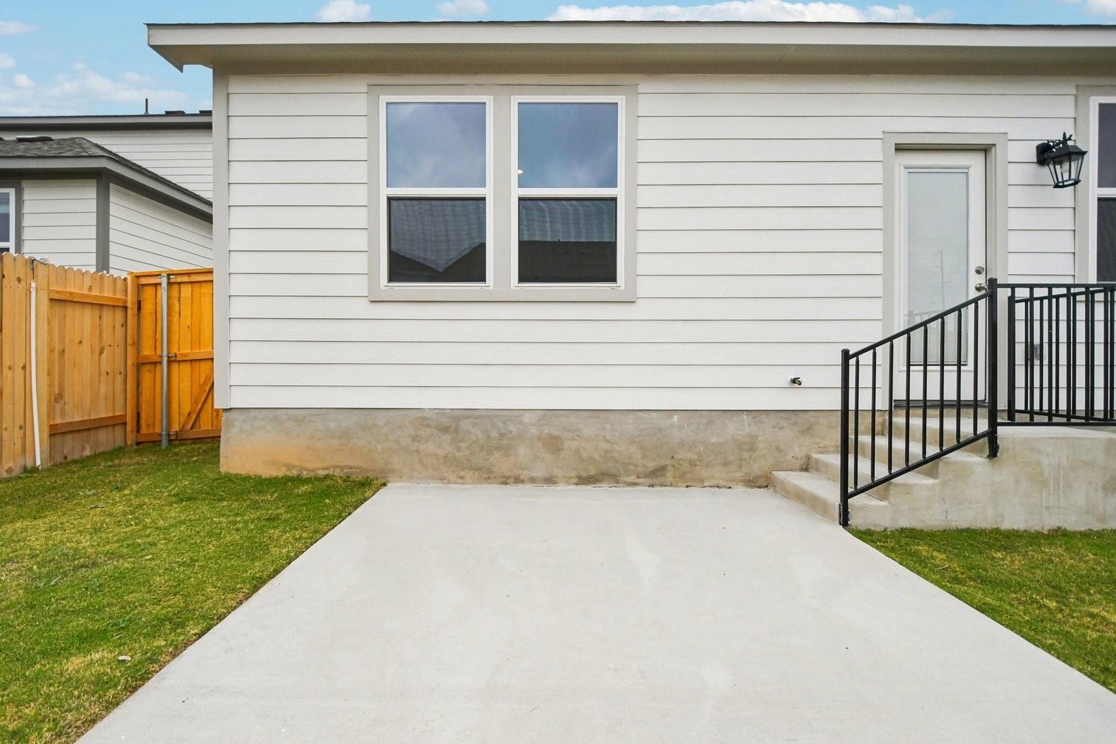 201 Firefox Way, Jarrell, TX 76537