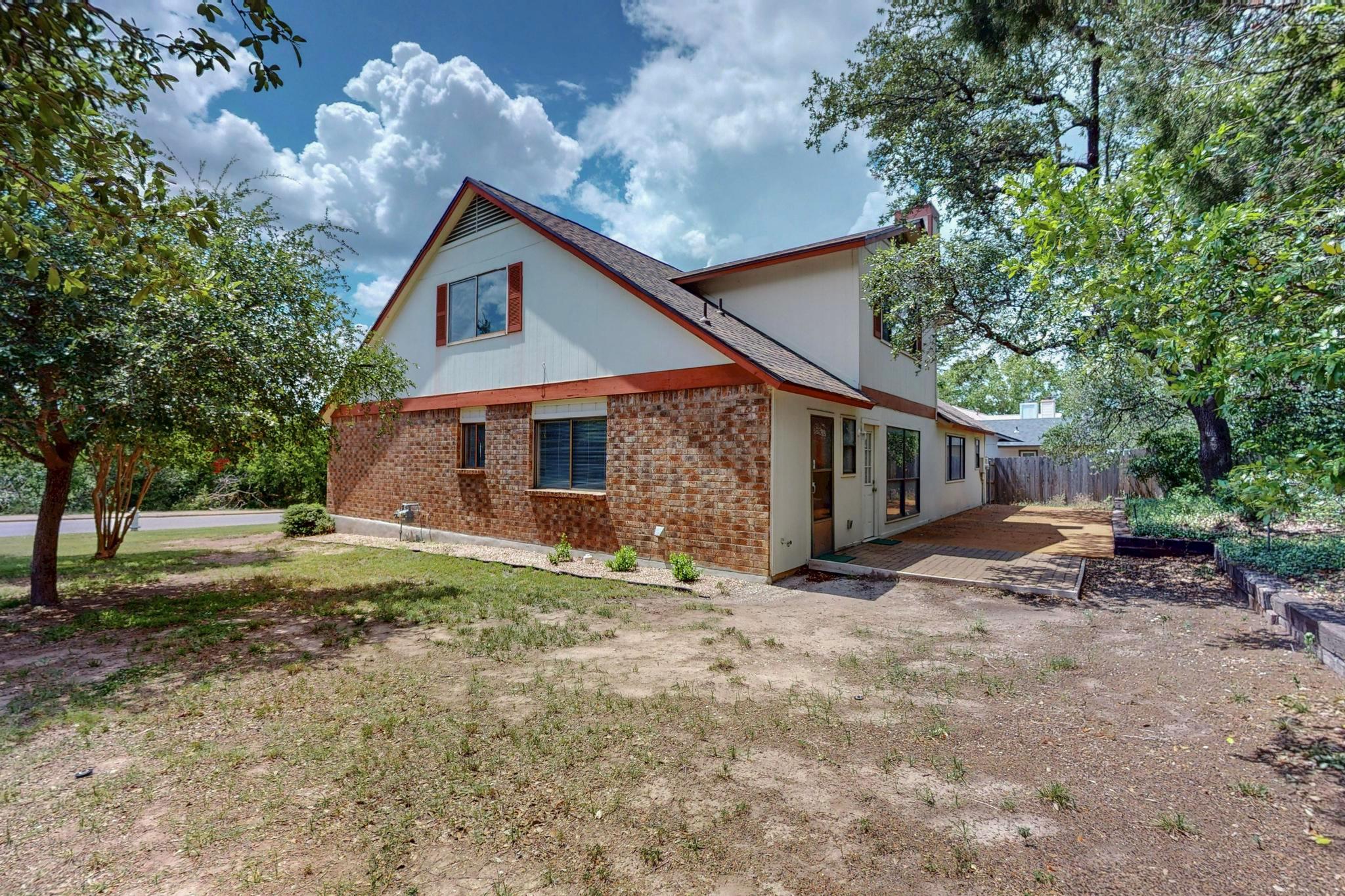 12062 Lincolnshire Dr, Austin, TX 78758