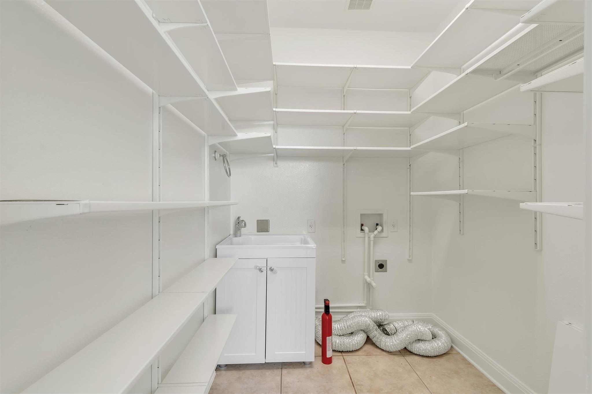 5724 Brittlyns Ct, Austin, TX 78730