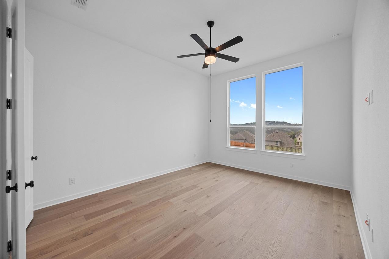 8109 Royal Mint Cv, Lago Vista, TX 78645