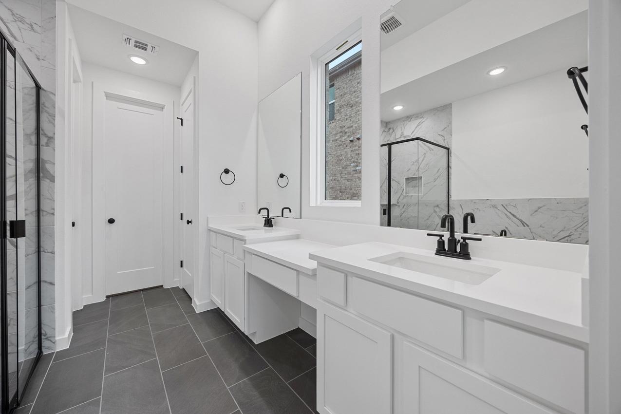 8109 Royal Mint Cv, Lago Vista, TX 78645