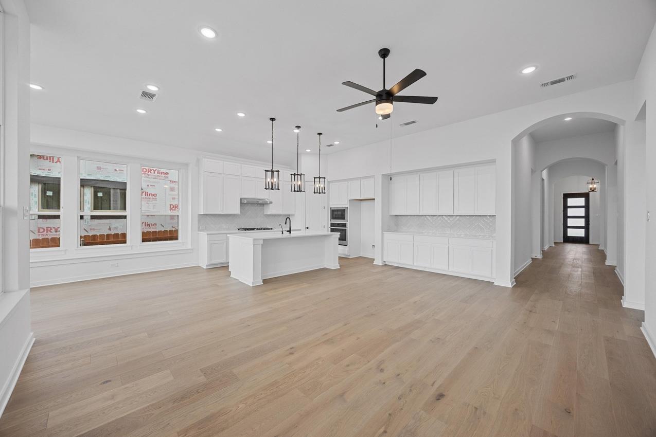 8109 Royal Mint Cv, Lago Vista, TX 78645