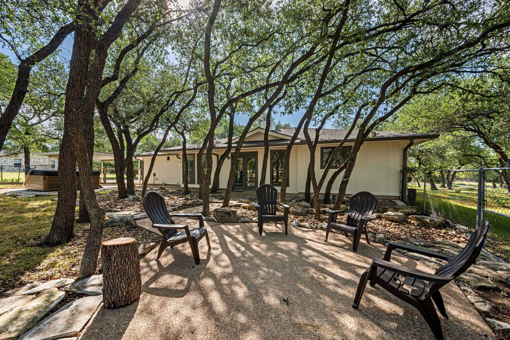 216 Country Rd, Georgetown, TX 78628