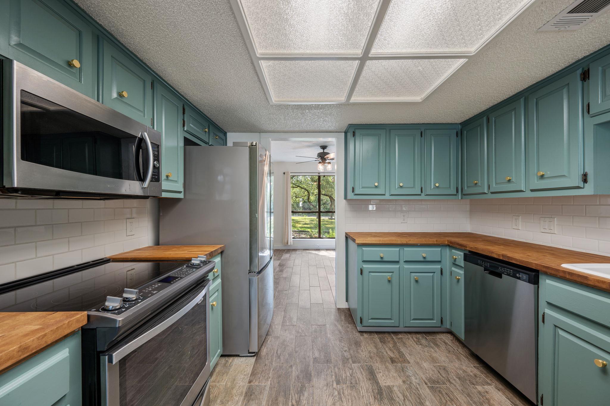 216 Country Rd, Georgetown, TX 78628