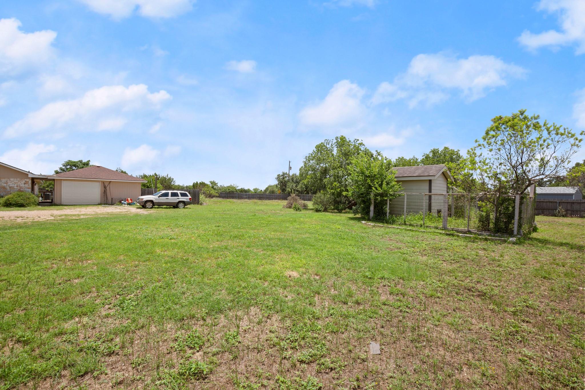 101 Homestead Rd, Kyle, TX 78640
